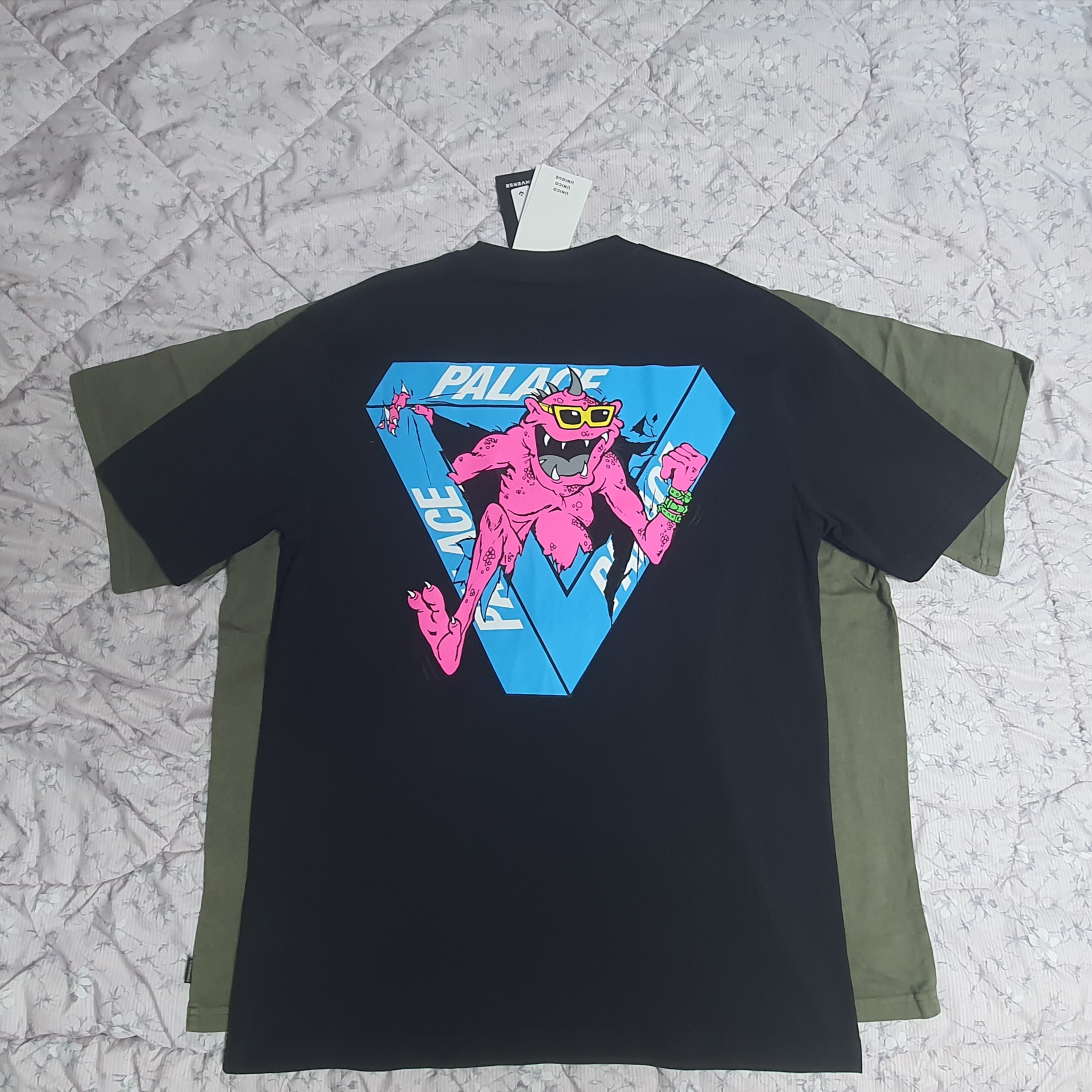 Converse x Patta Four Leaf Clover Short Sleeve T-Shirt Black, Palace M-Zone Mutant Ripper T-Shirt Black - 21SS 착용 스타일 - 4