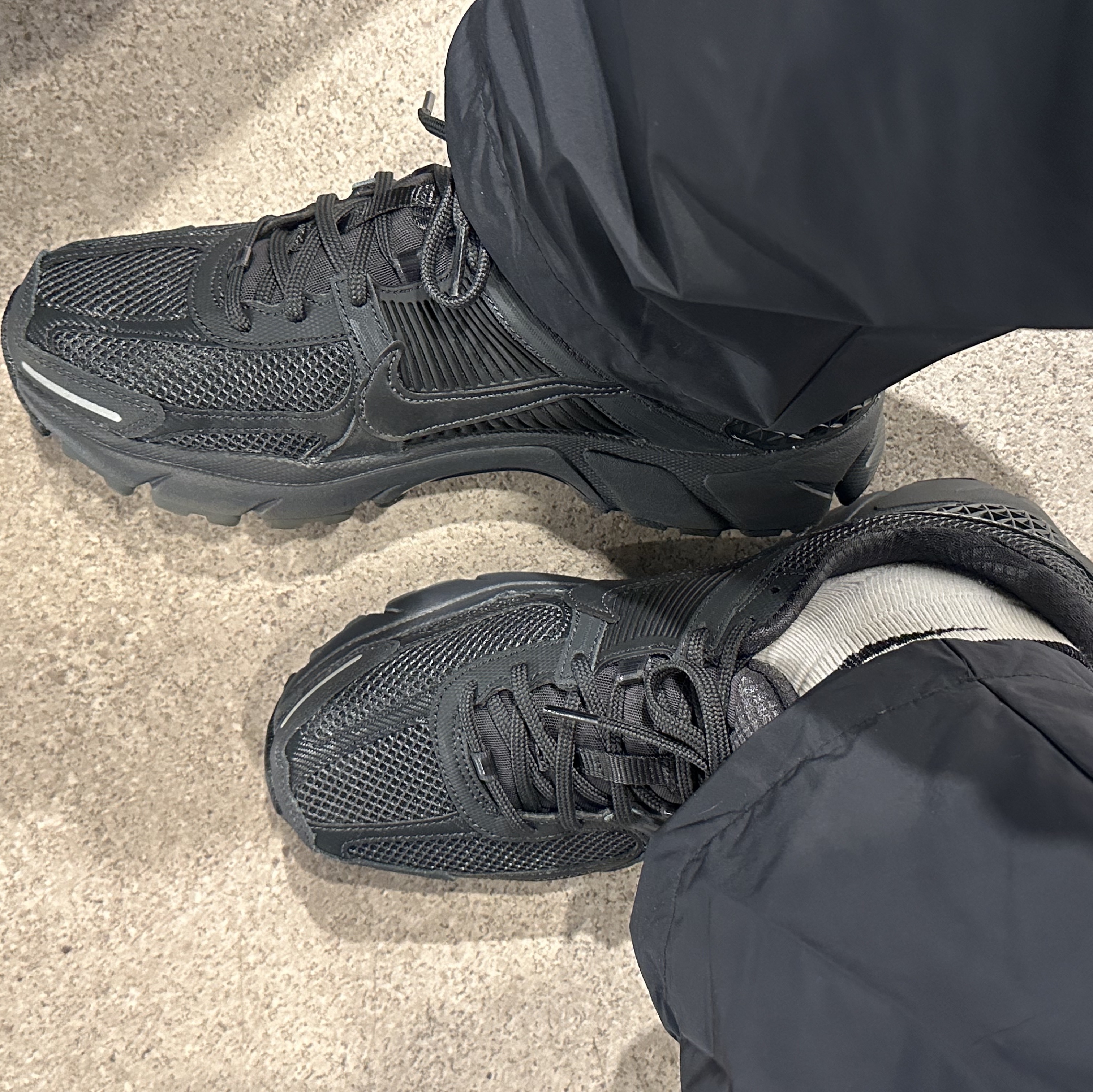 Nike Zoom Vomero 5 SP Anthracite 2023 착용 스타일