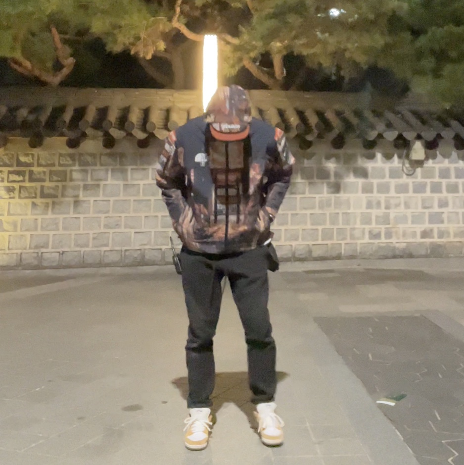 Nike SB Dunk Low Laser Orange, Supreme x The North Face Taped Seam Shell Jacket Times Square - 22FW 착용 스타일 - 2