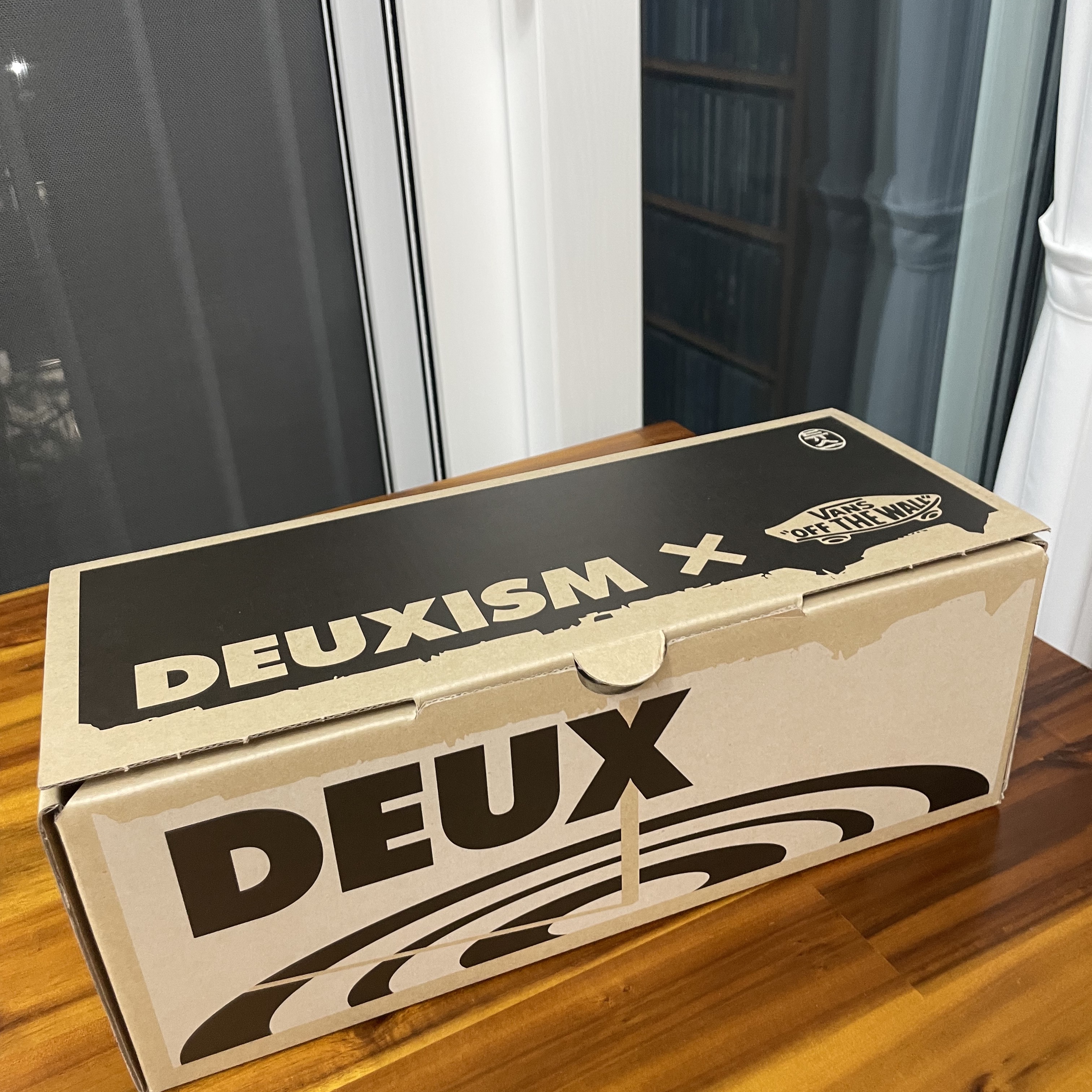 Vans x Deux Authentic 44 DX Black 착용 스타일 - 2