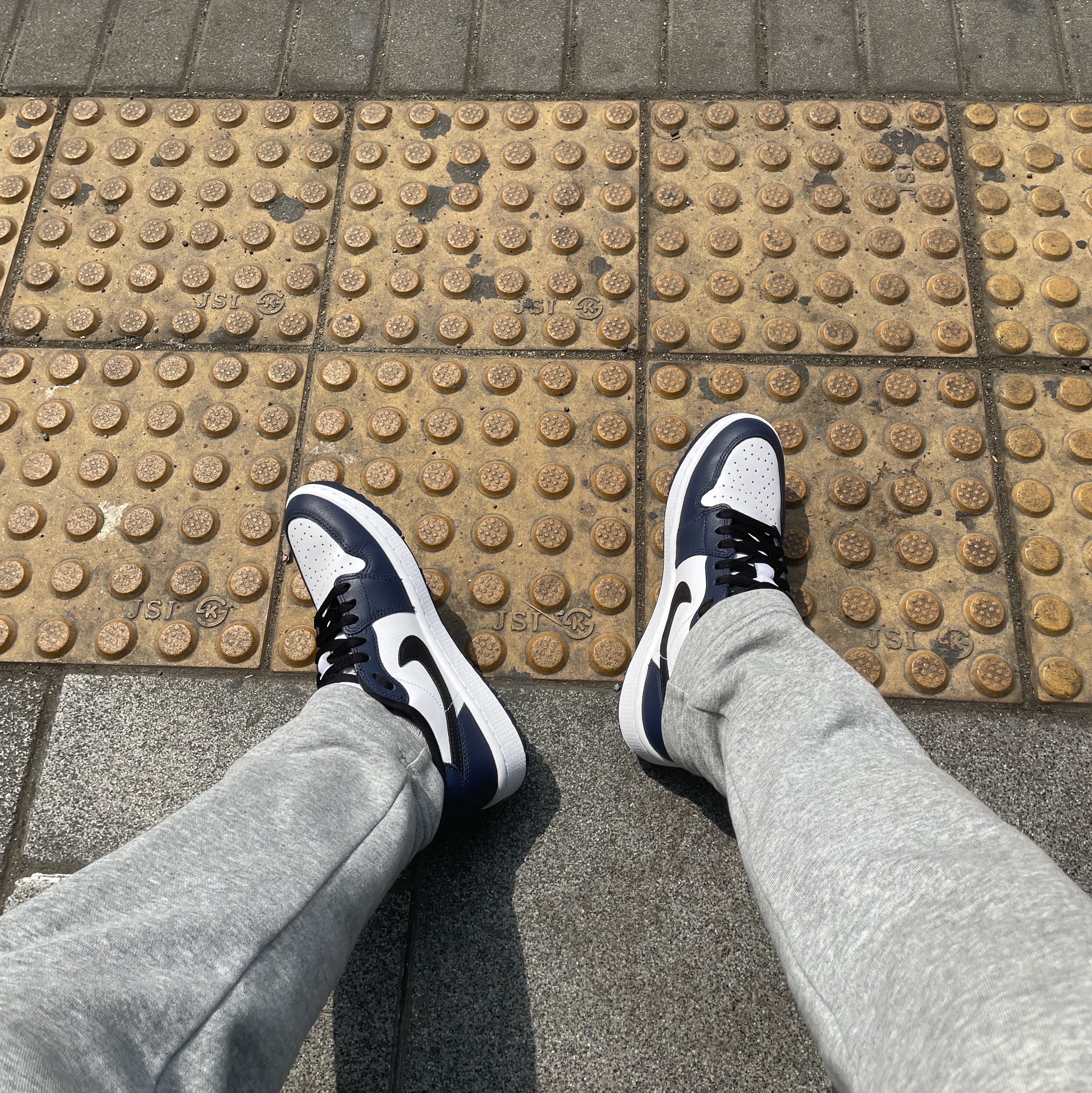 Jordan 1 Low Golf Midnight Navy 착용 스타일