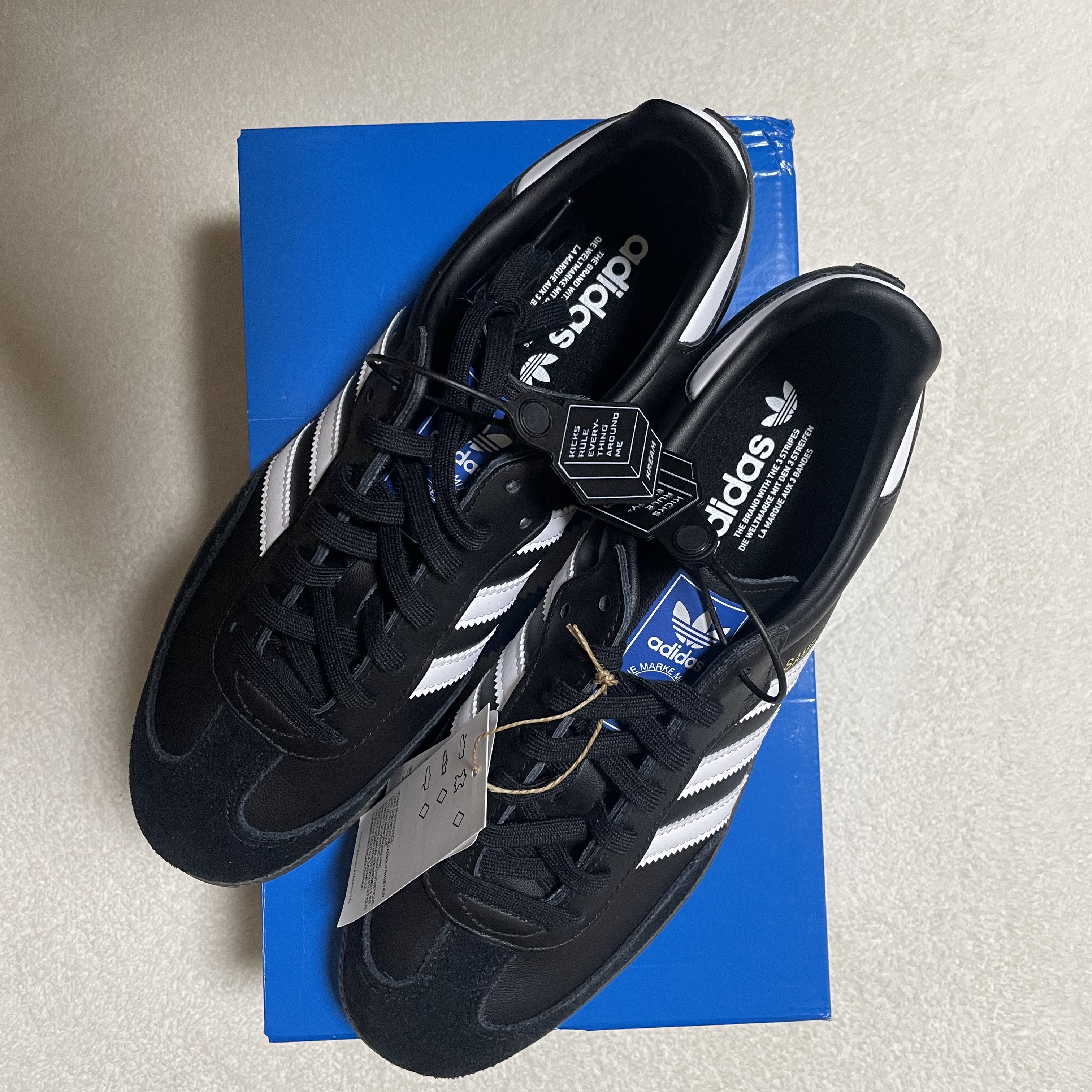 Adidas Samba OG Black White Gum 착용 스타일 - 1