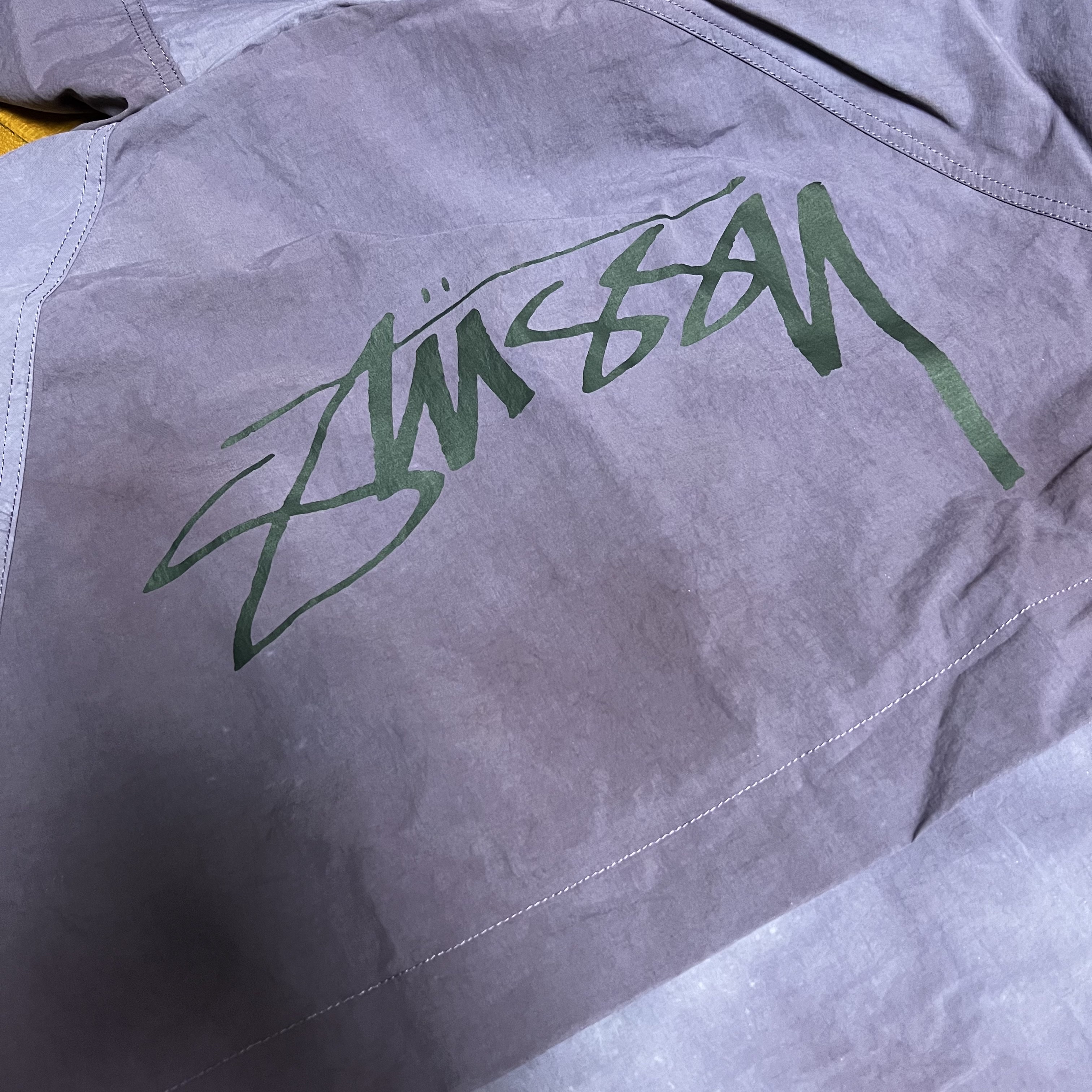 Stussy Wave Dye Beach Shell Jacket Purple 착용 스타일 - 1
