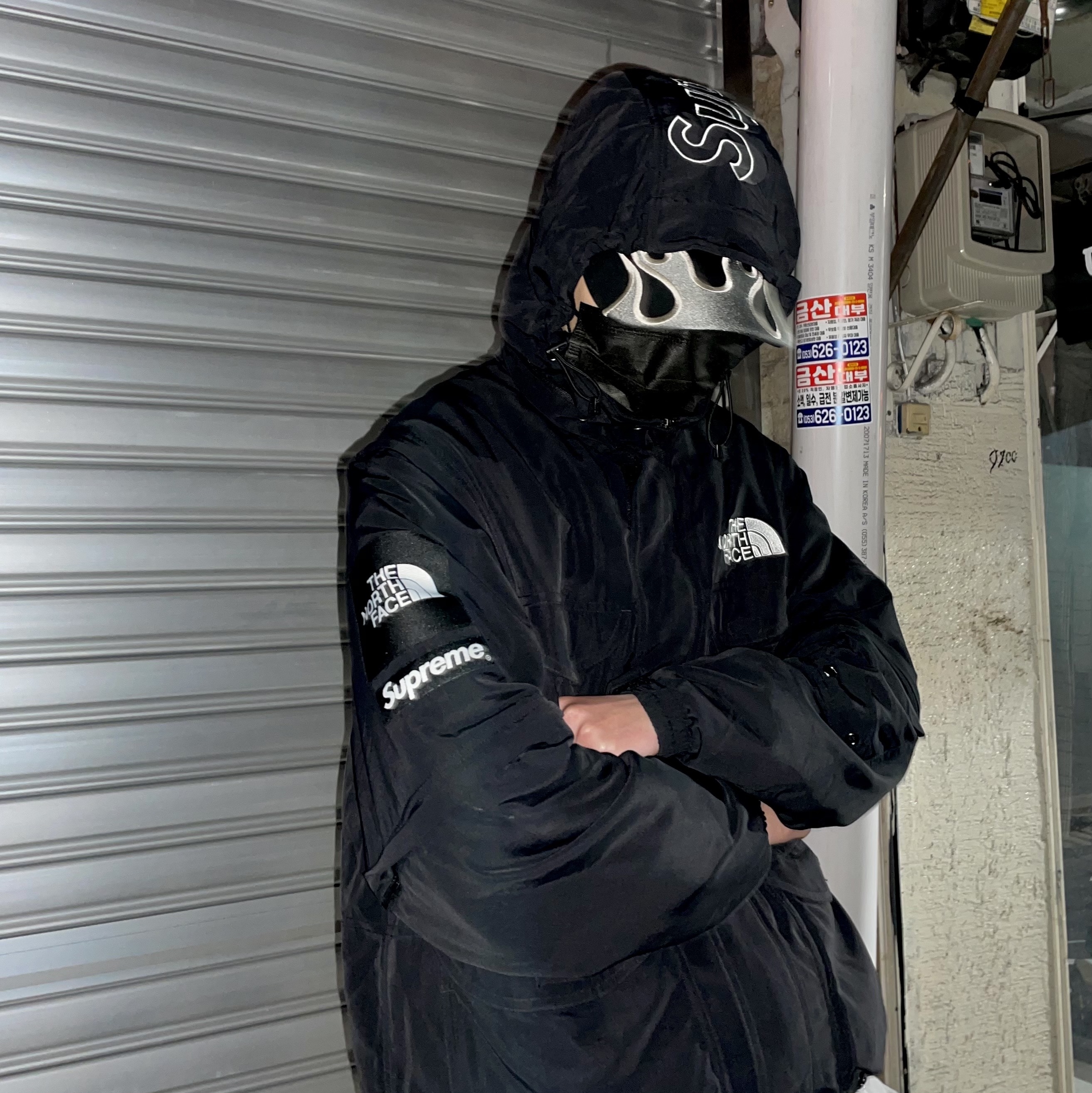 Supreme x The North Face Trekking Convertible Jacket Black - 22SS, Yeezy Gap Engineered By Balenciaga Flame Cap Black 착용 스타일 - 1