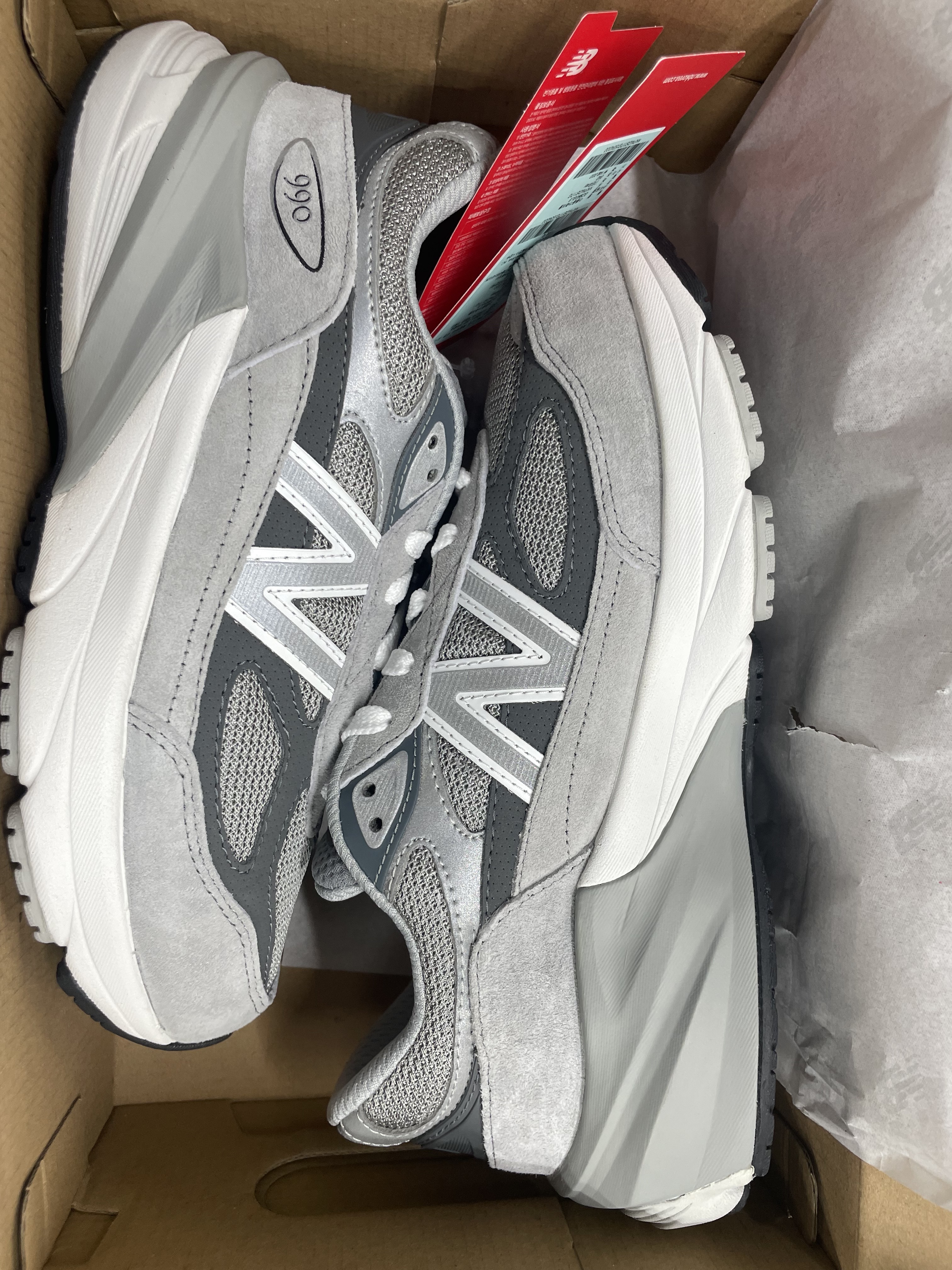 (GS) New Balance 990v6 Gray - M Medium 착용 스타일
