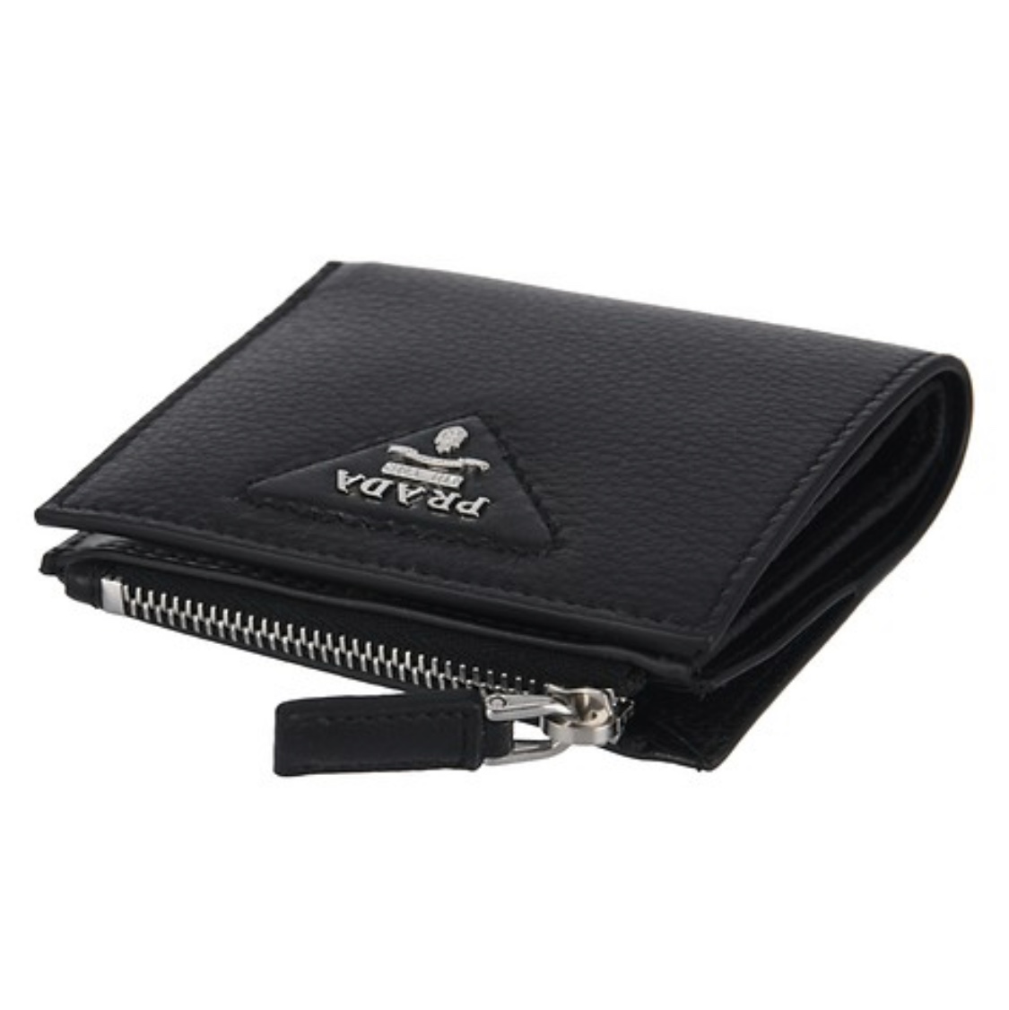 Prada Small Leather Wallet Black 착용 스타일 - 3