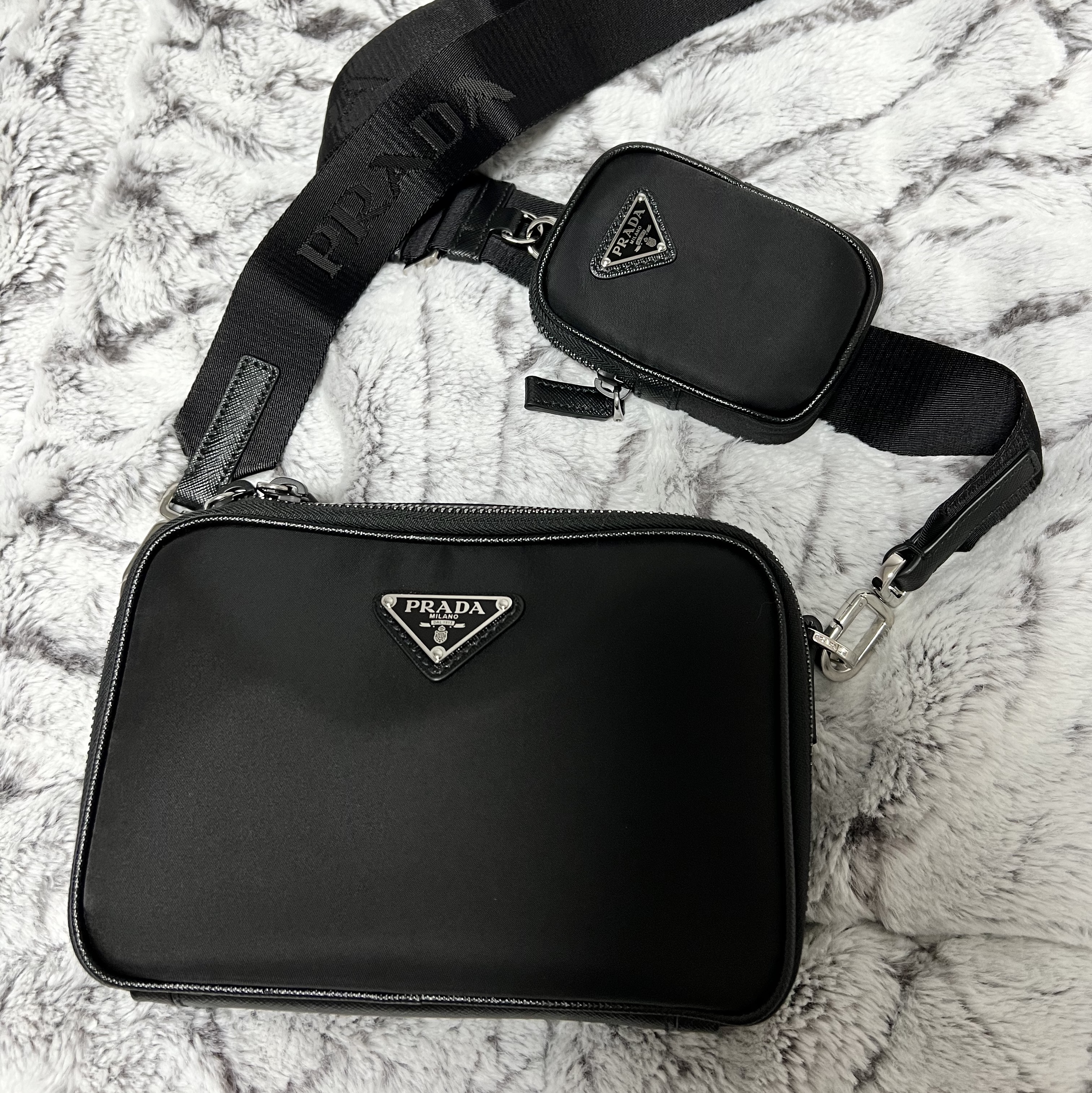 Prada Re-Nylon and Saffiano Leather Brique Bag Black 착용 스타일