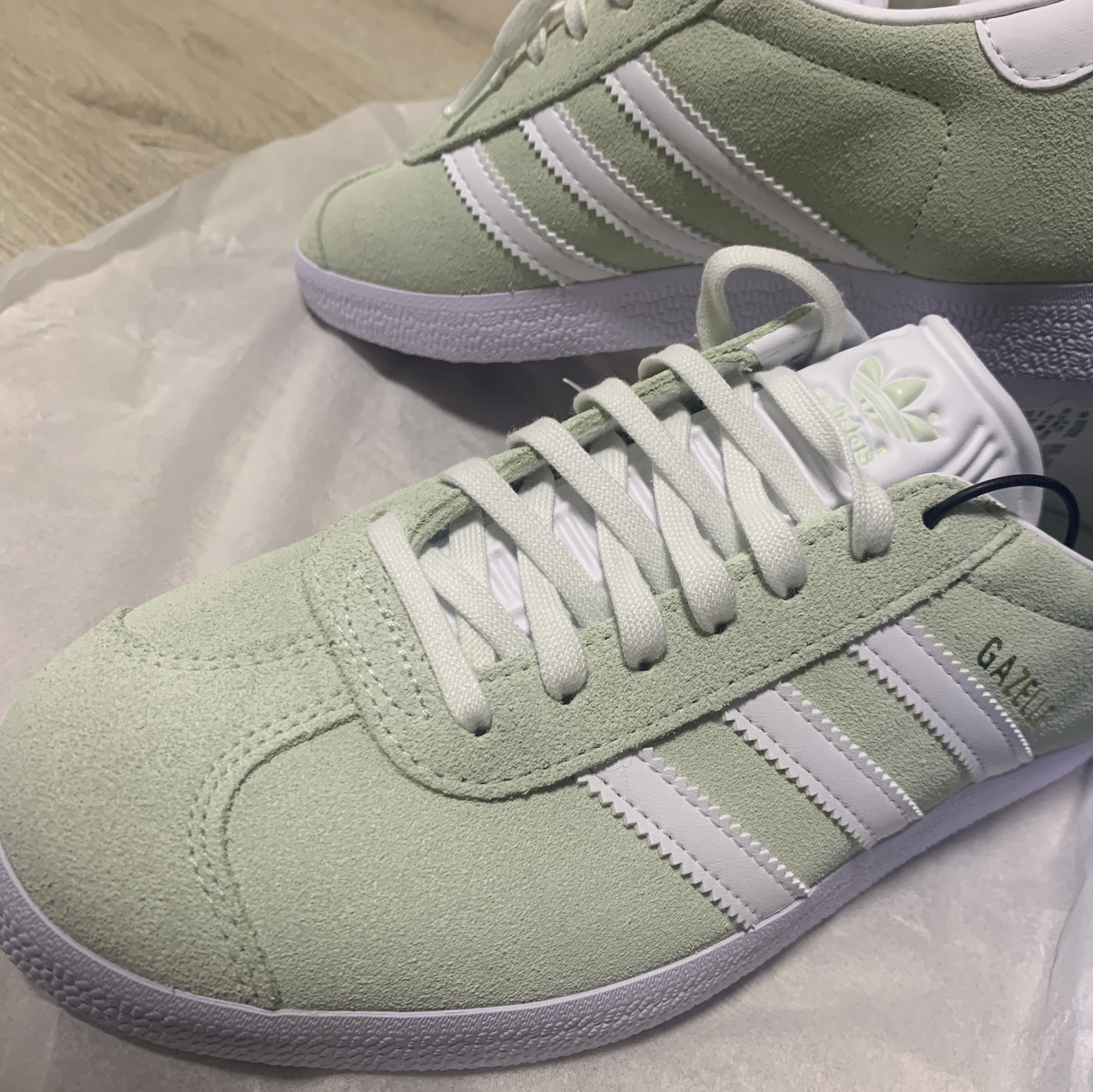 Adidas Gazelle Linen Green 착용 스타일 - 2