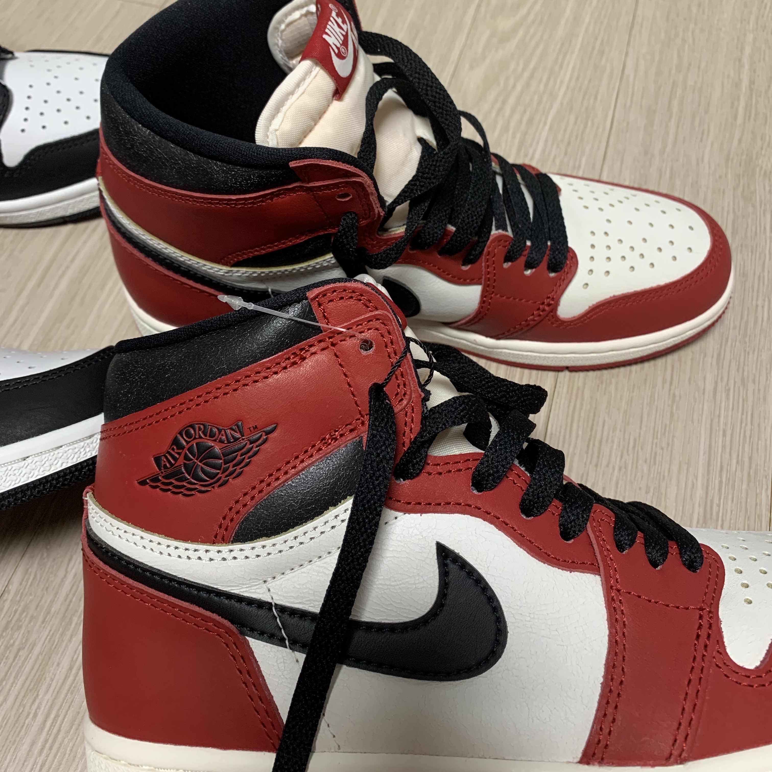 Jordan 1 Retro High OG Chicago 2022, Jordan 1 High 85 Black White 착용 스타일 - 2