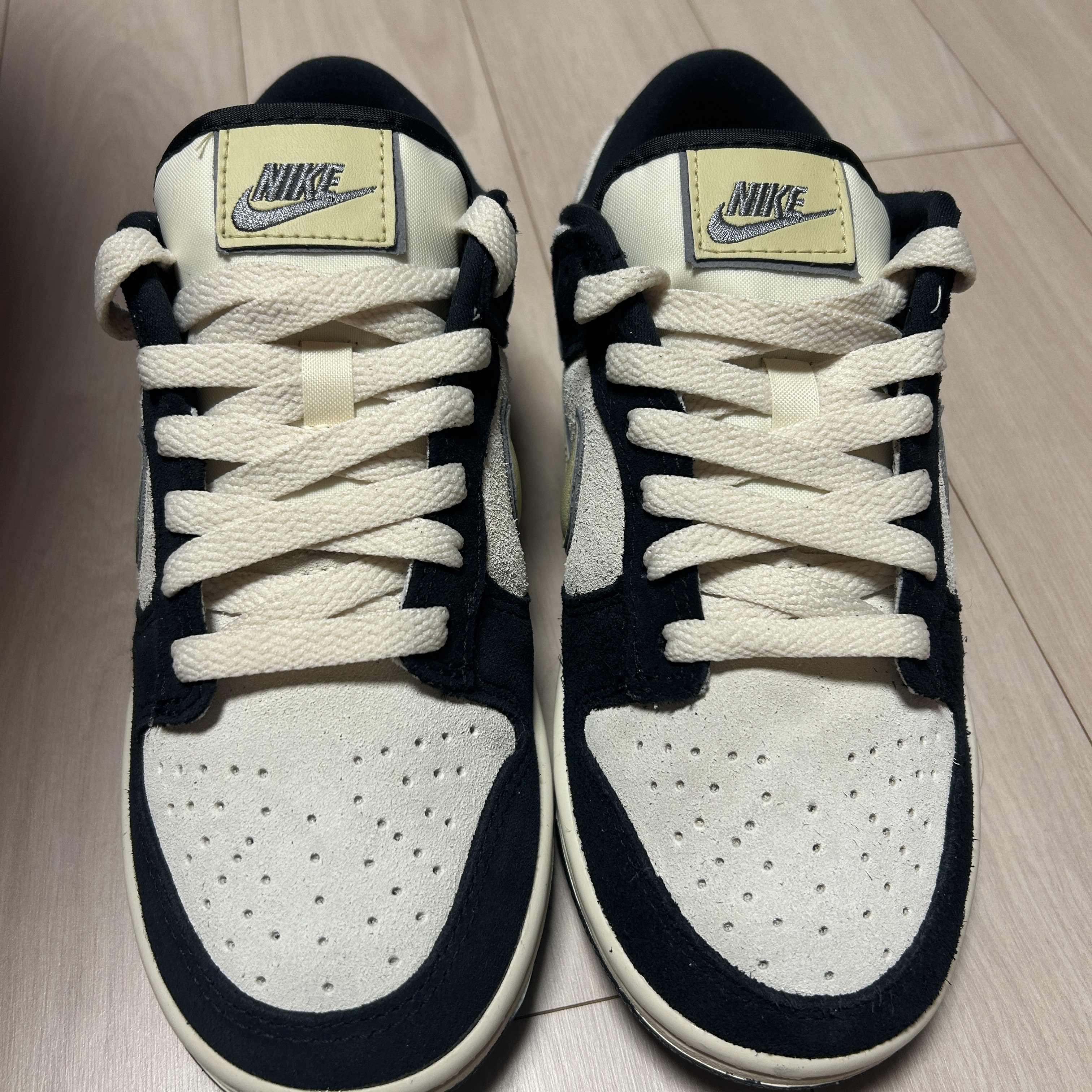 (W) Nike Dunk Low LX Black Suede 착용 스타일