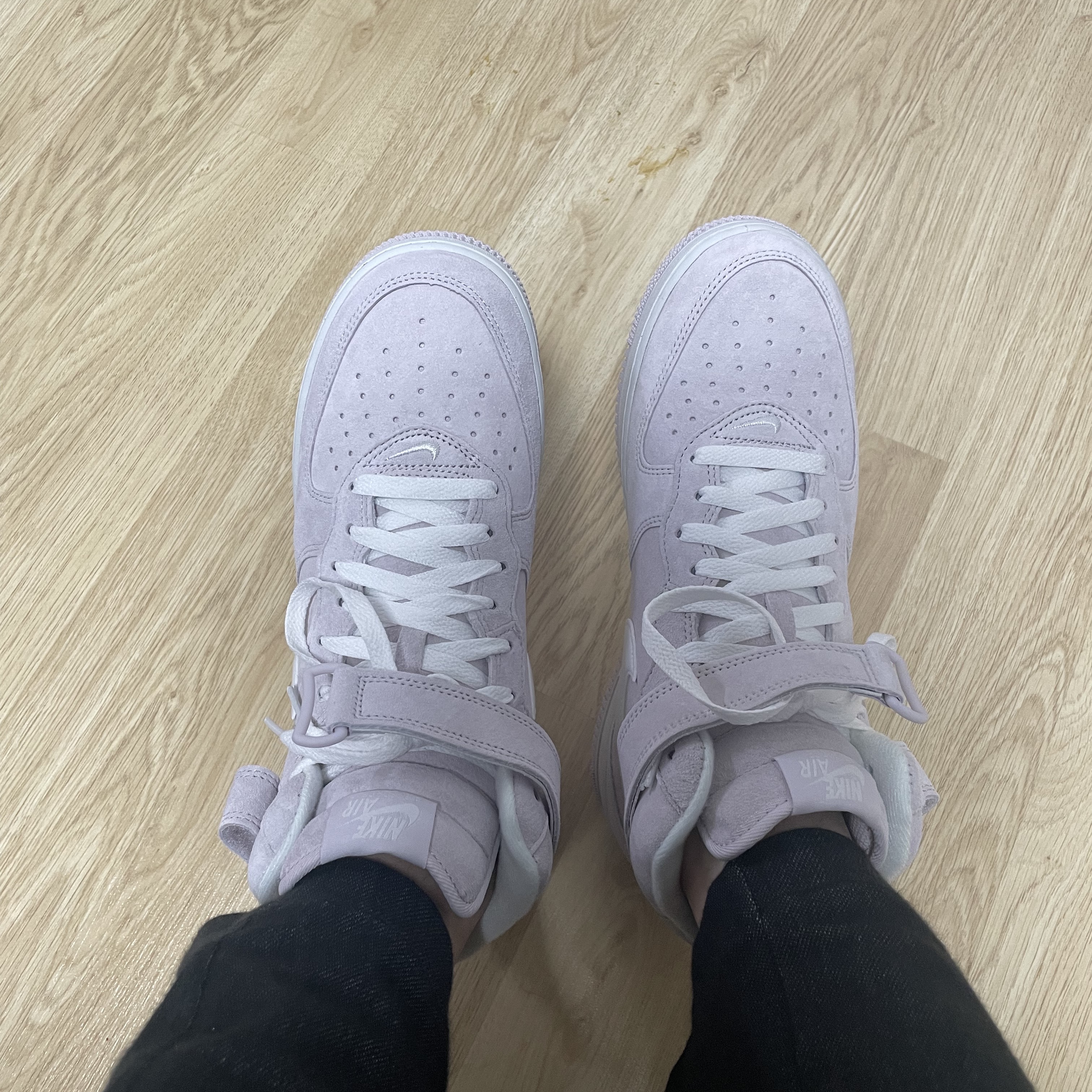 Nike Air Force 1 Mid '07 QS Venice 착용 스타일 - 1