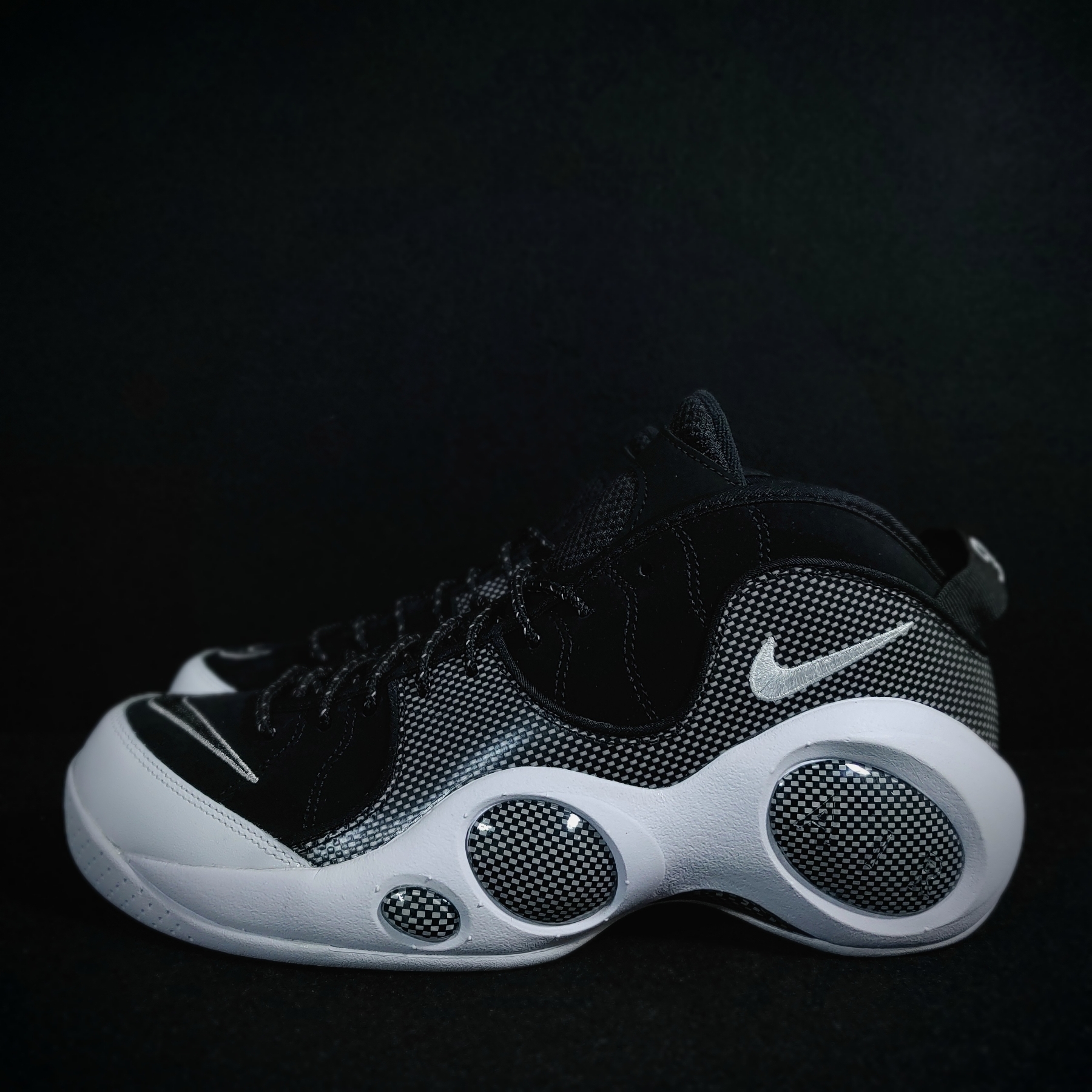 Nike Air Zoom Flight 95 Black Metallic 2022 착용 스타일 - 2
