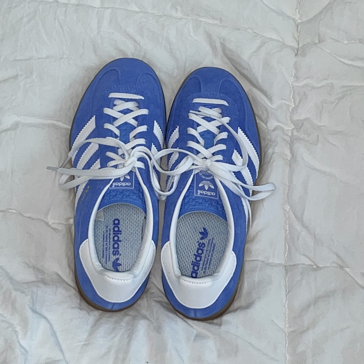 (W) Adidas Gazelle Indoor Blue Fusion Cloud White 착용 스타일 - 2