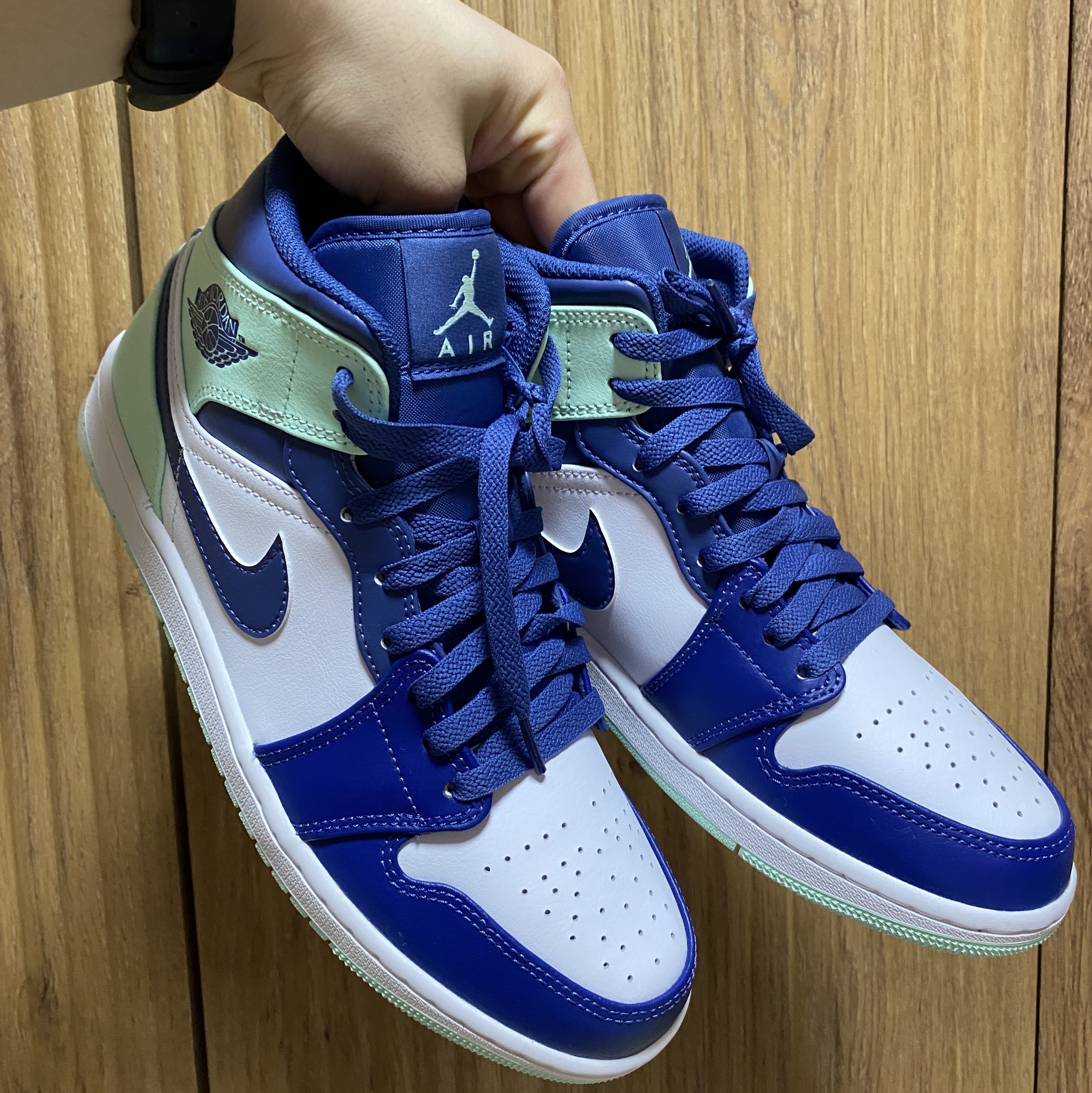 Jordan 1 Mid Blue Mint 착용 스타일 - 4