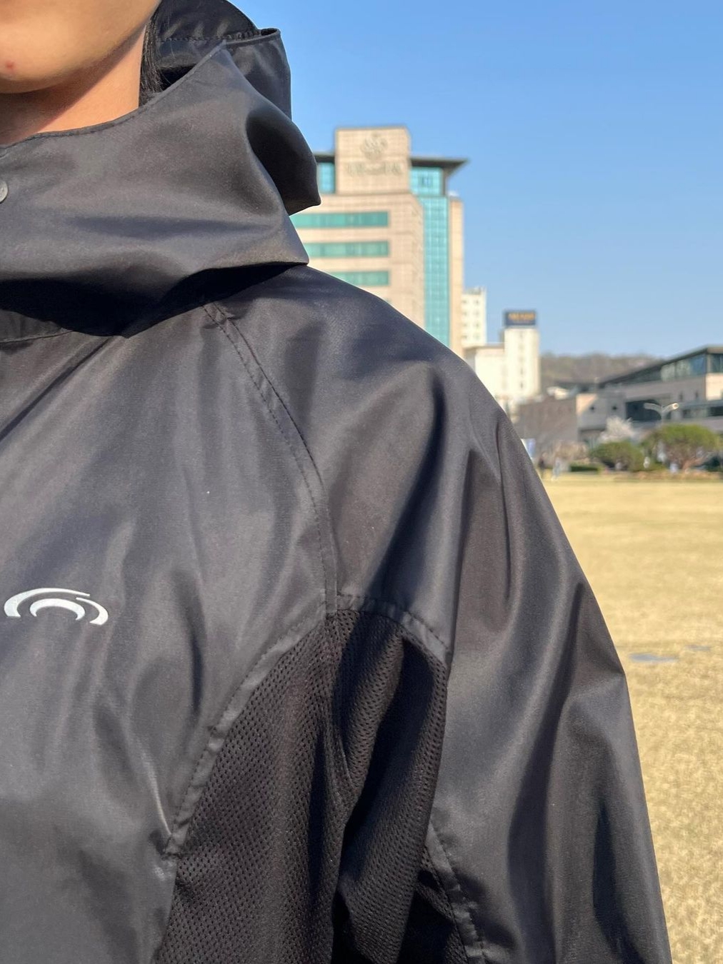 Art Of Field Assembled Jacket Black 착용 스타일 - 3