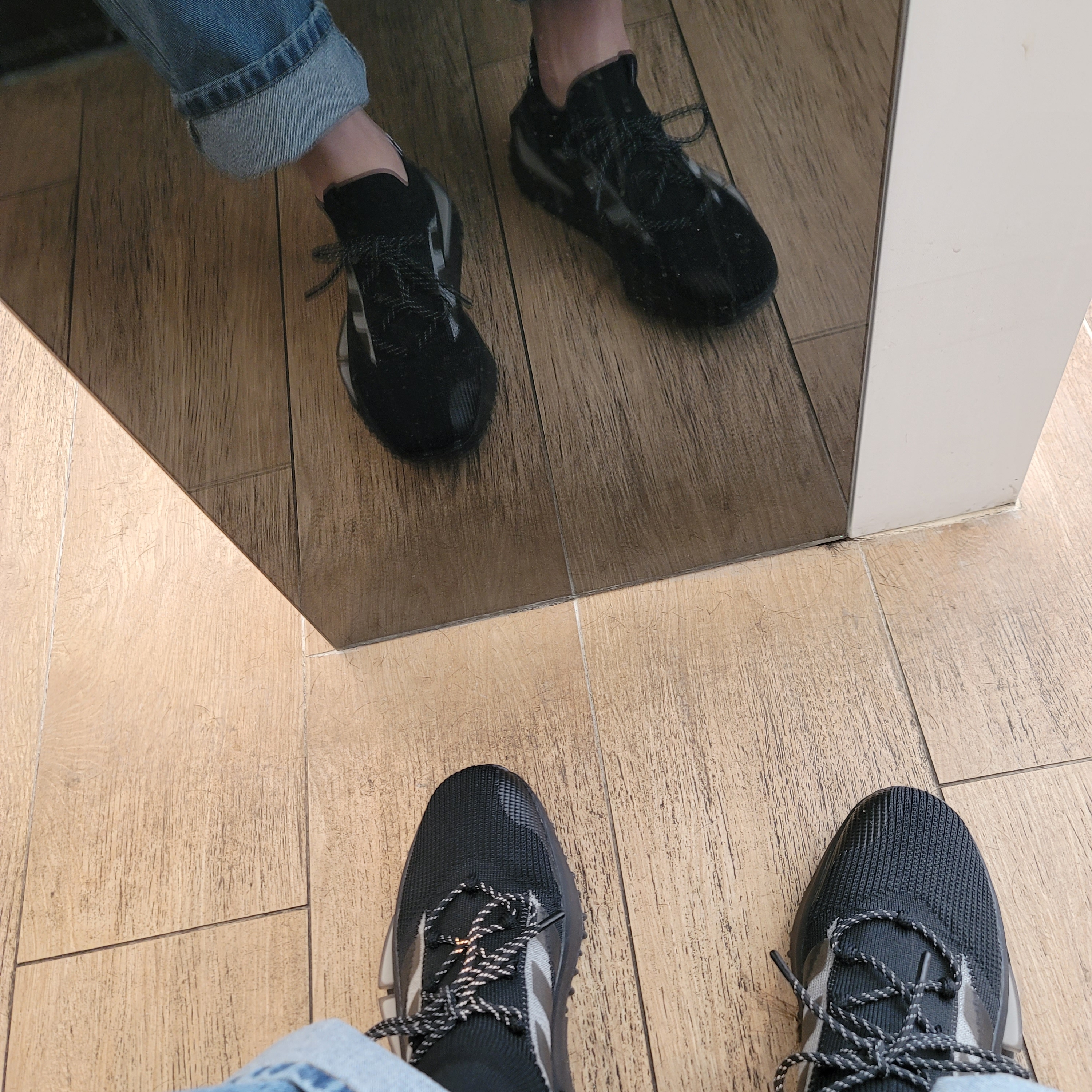 Adidas NMD S1 Core Black 착용 스타일 - 2