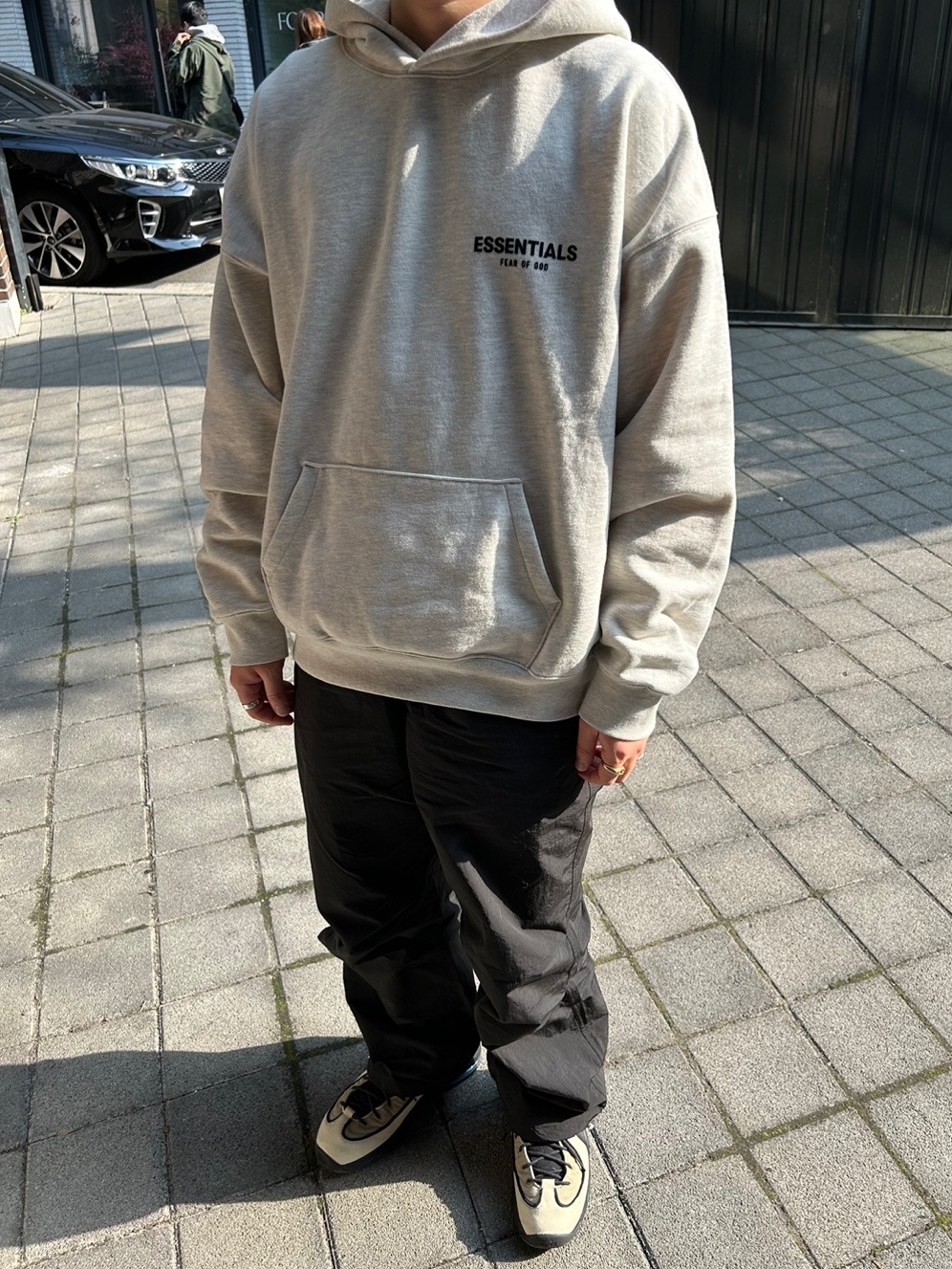 Essentials The Core Collection Hoodie Light Oatmeal, Nike x Stussy Air Penny II Rattan and Limestone 착용 스타일 - 2