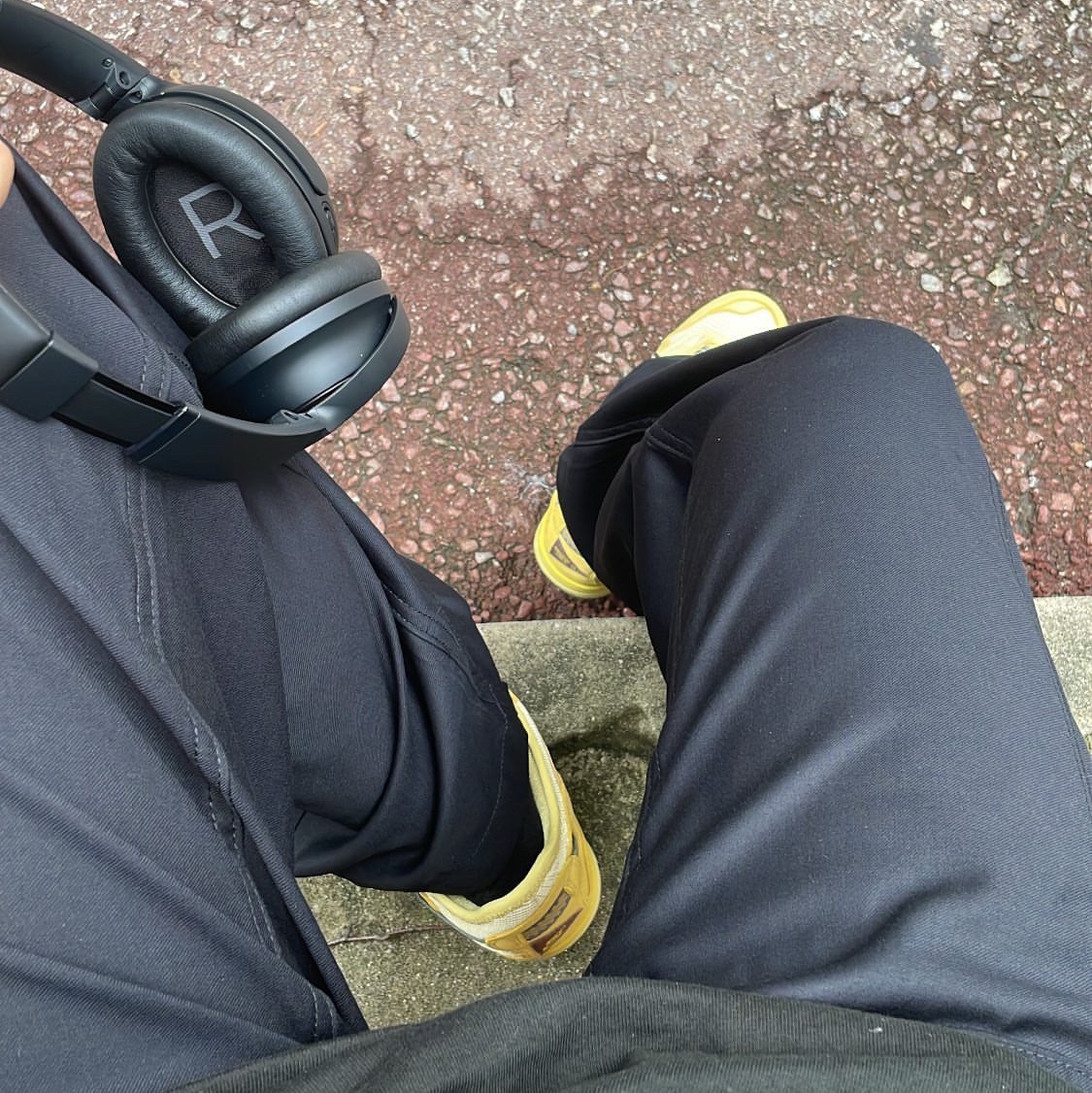 Nike x Travis Scott Air Max 1 Cact.us Gold 착용 스타일