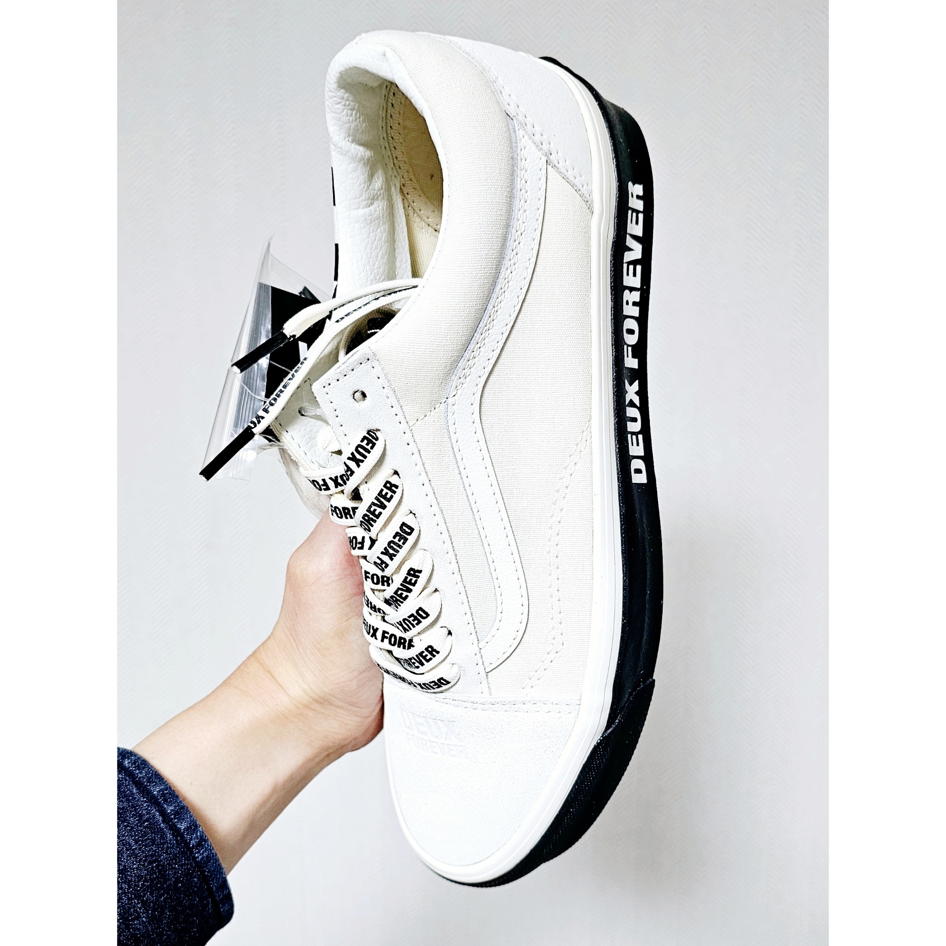 Vans x Deux Old Skool 36 DX Creamwhite 착용 스타일 - 2