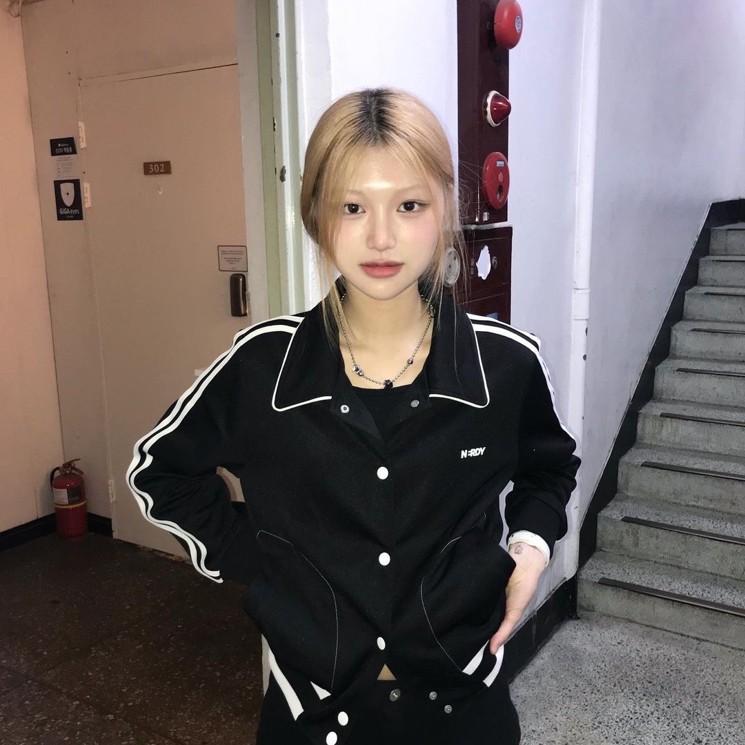 Sentiments No.311 Black Move Star Necklace Silver 착용 스타일