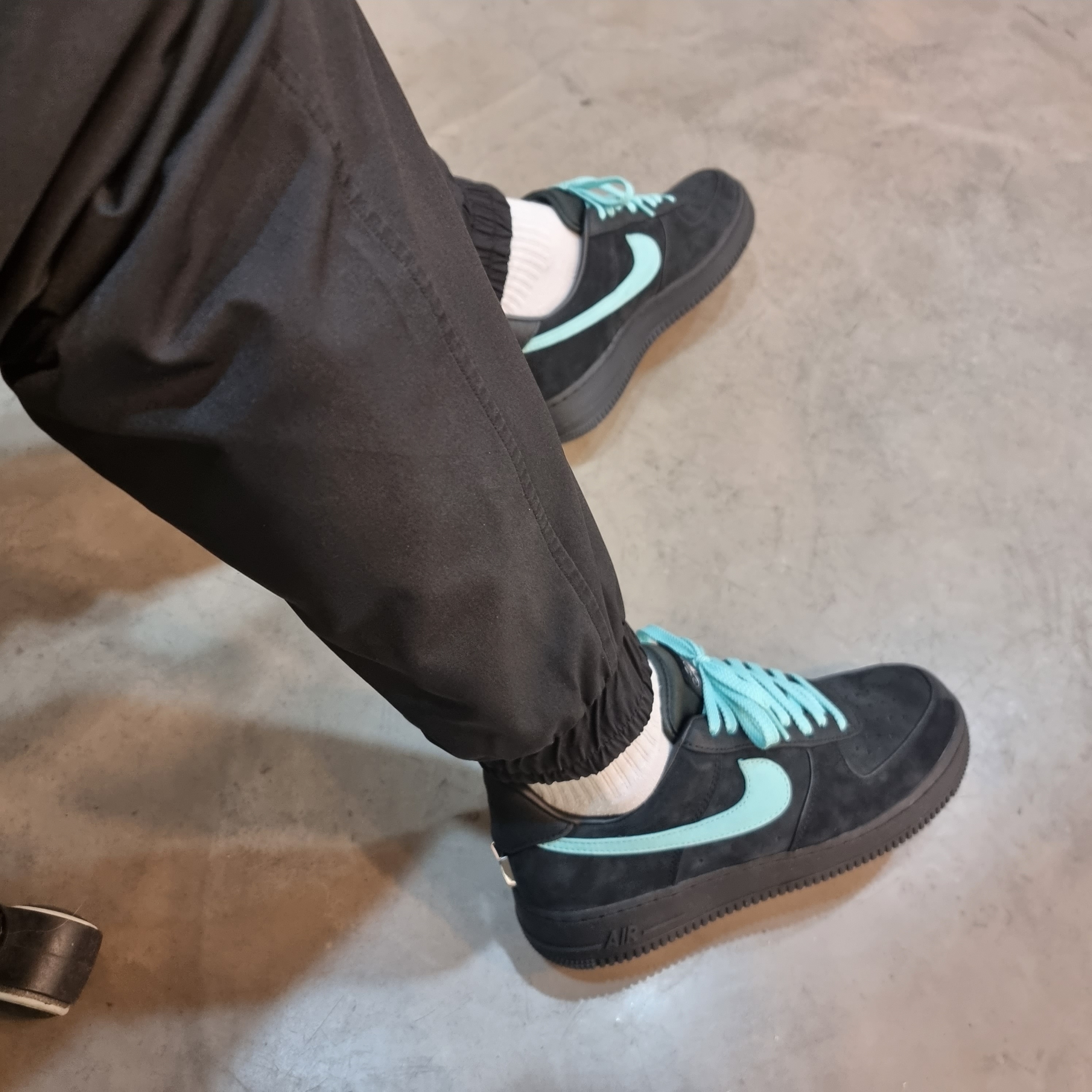Nike x Tiffany & Co. Air Force 1 Low SP 1837 착용 스타일 - 2