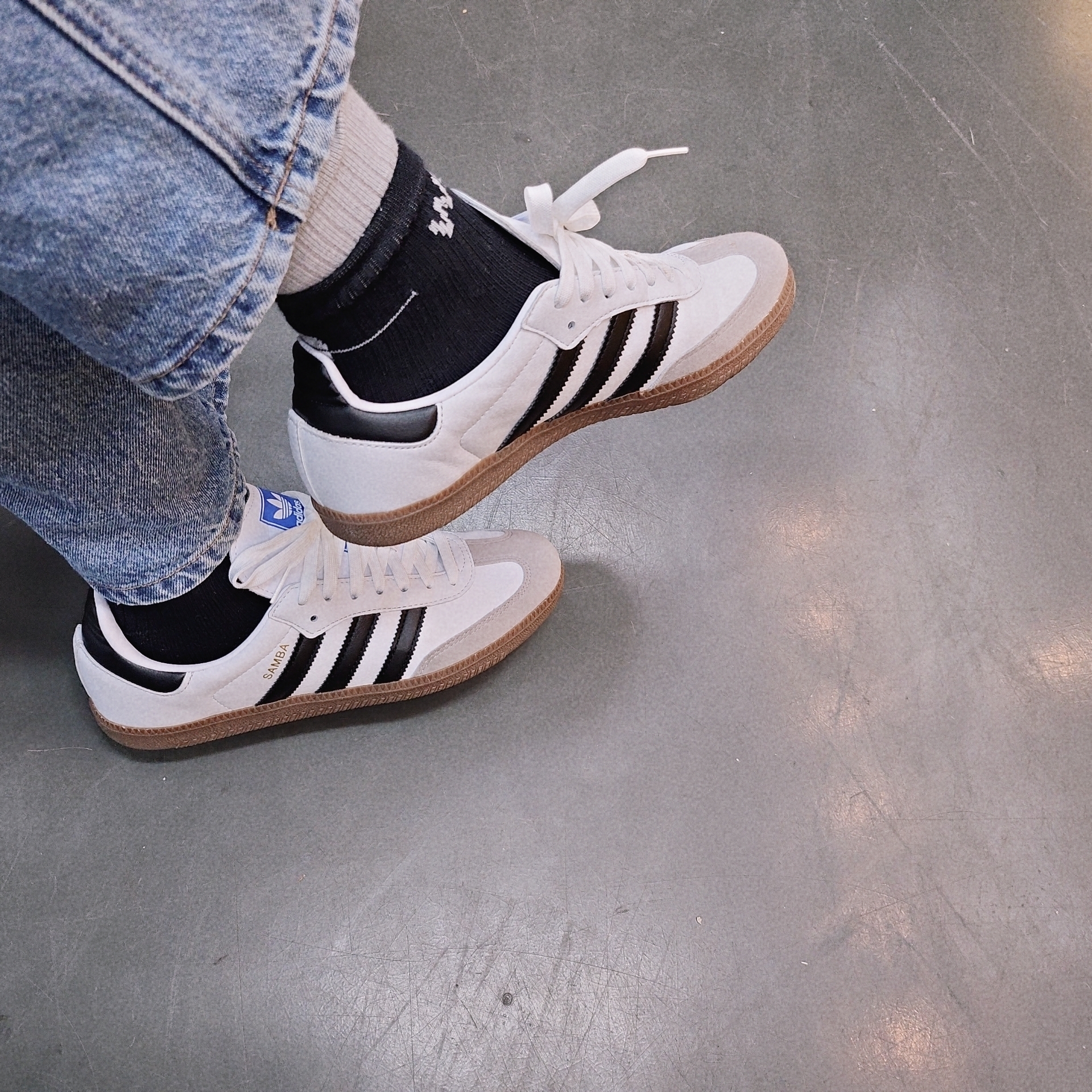 Adidas Samba Vegan White Black 착용 스타일