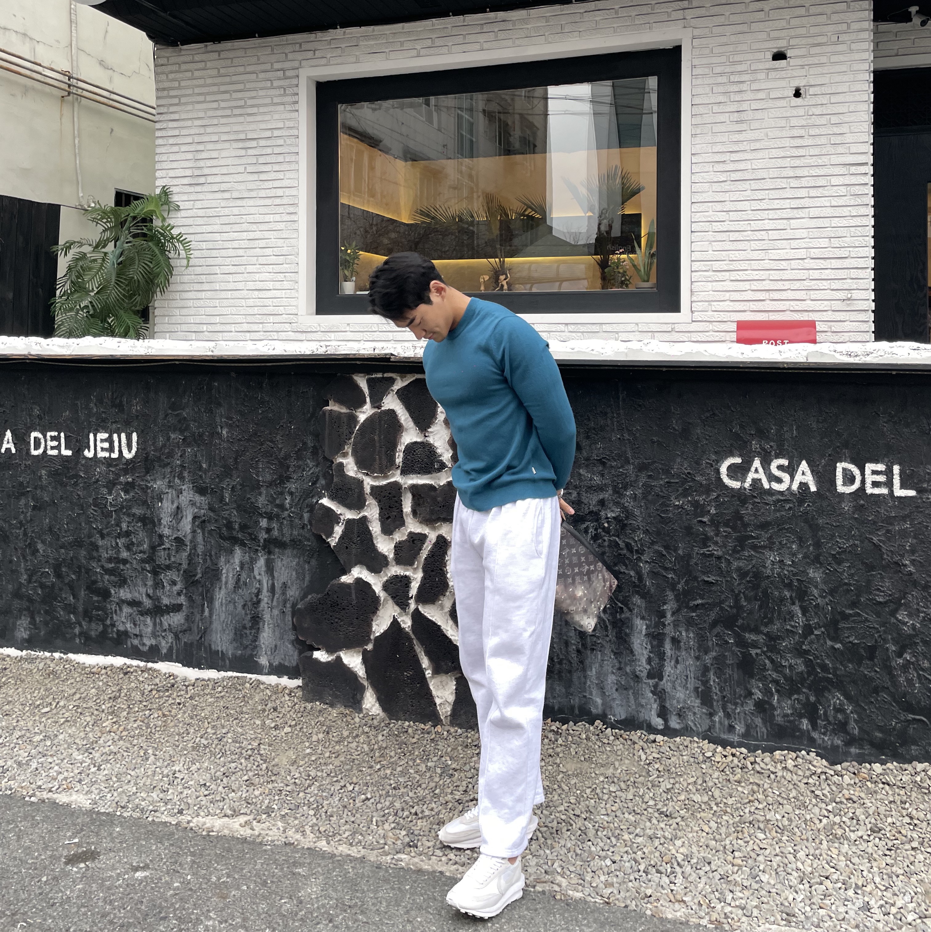 Nike x Sacai LDWaffle White Nylon 착용 스타일