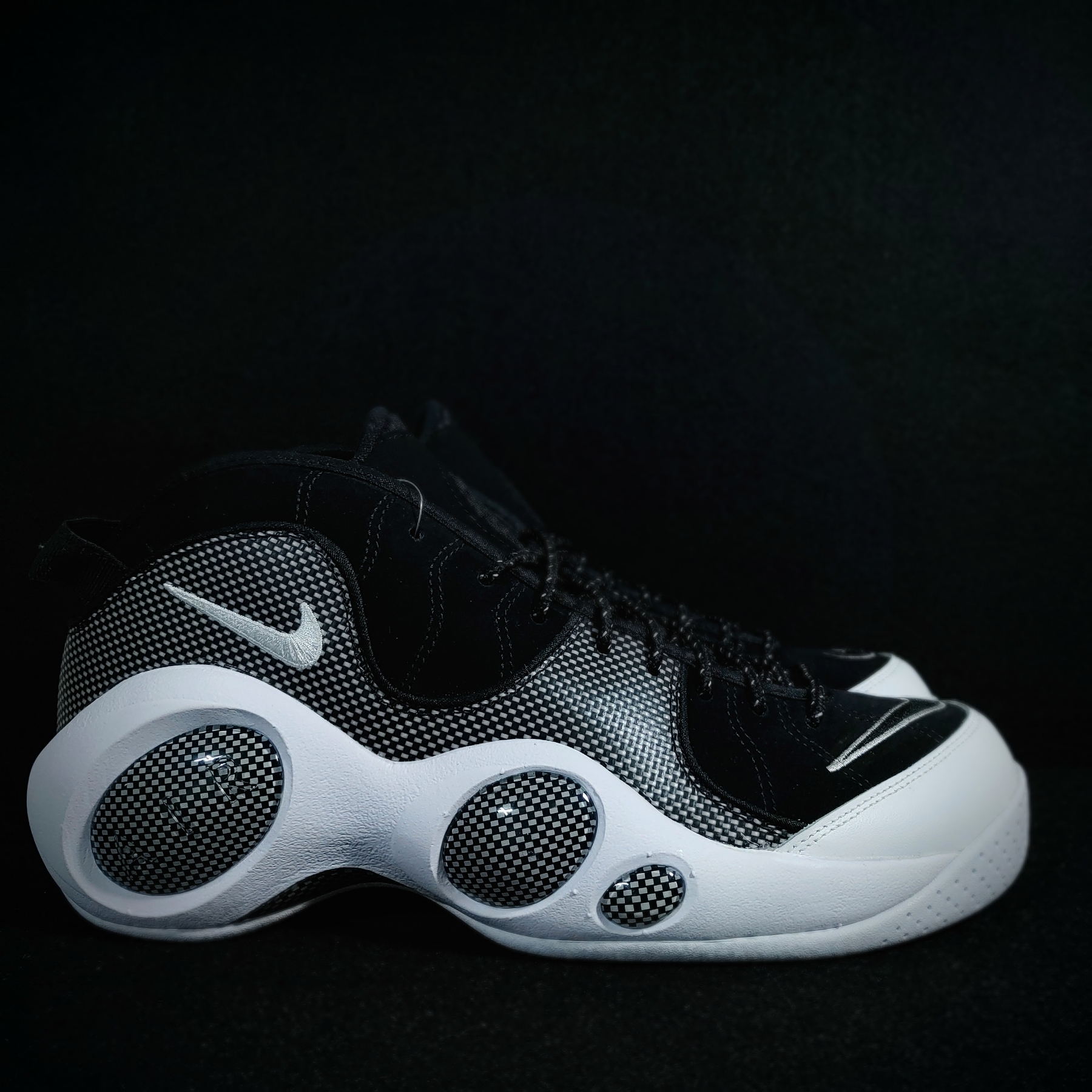 Nike Air Zoom Flight 95 Black Metallic 2022 착용 스타일 - 4