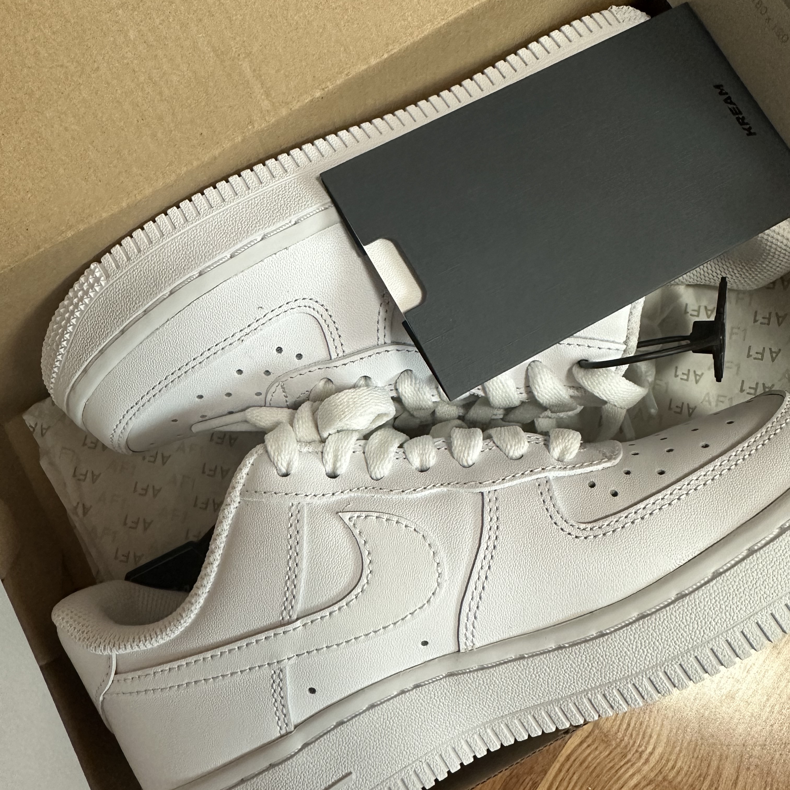 (W) Nike Air Force 1 '07 Low White 착용 스타일