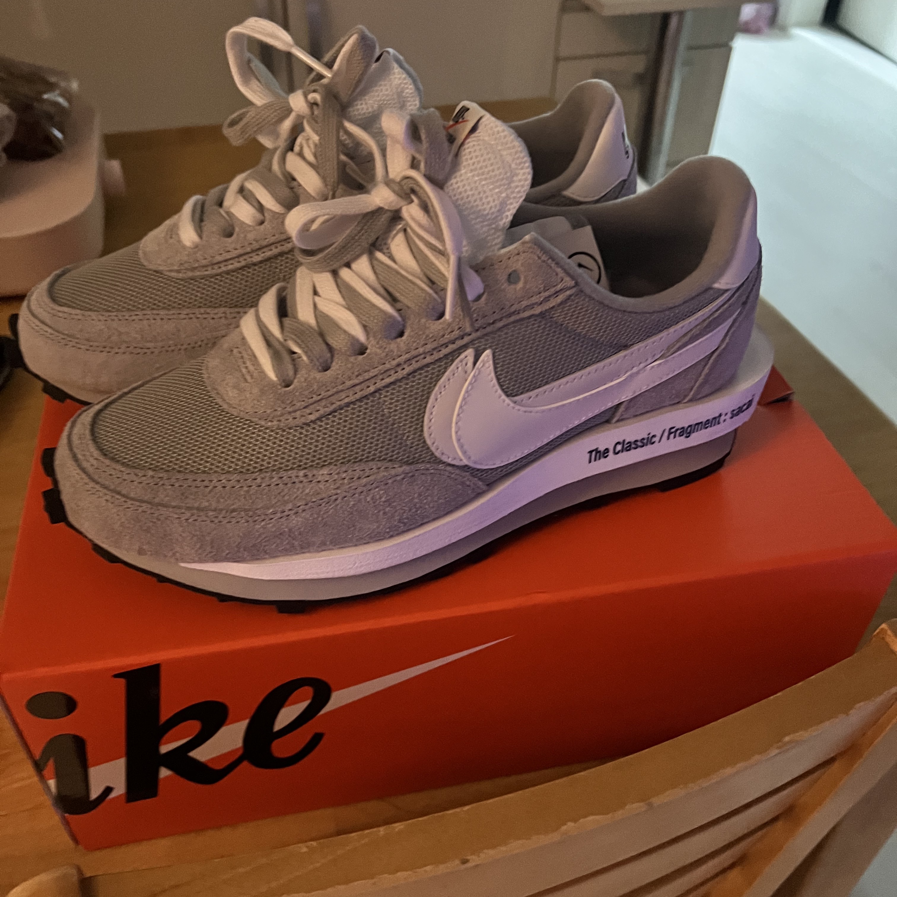 Nike x Sacai x Fragment LDWaffle Light Smoke Grey 착용 스타일 - 2