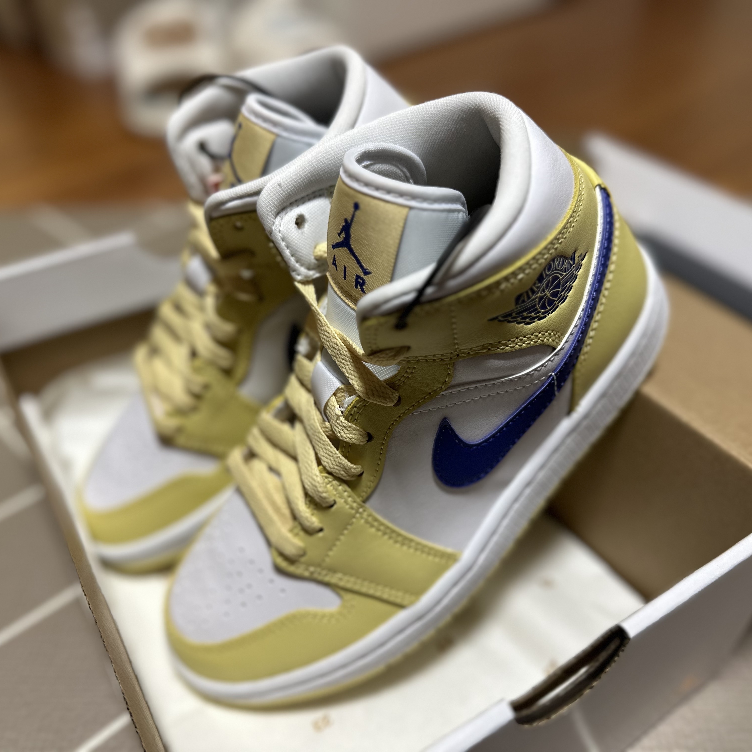 (W) Jordan 1 Mid Lemon Wash Lapis 착용 스타일 - 1