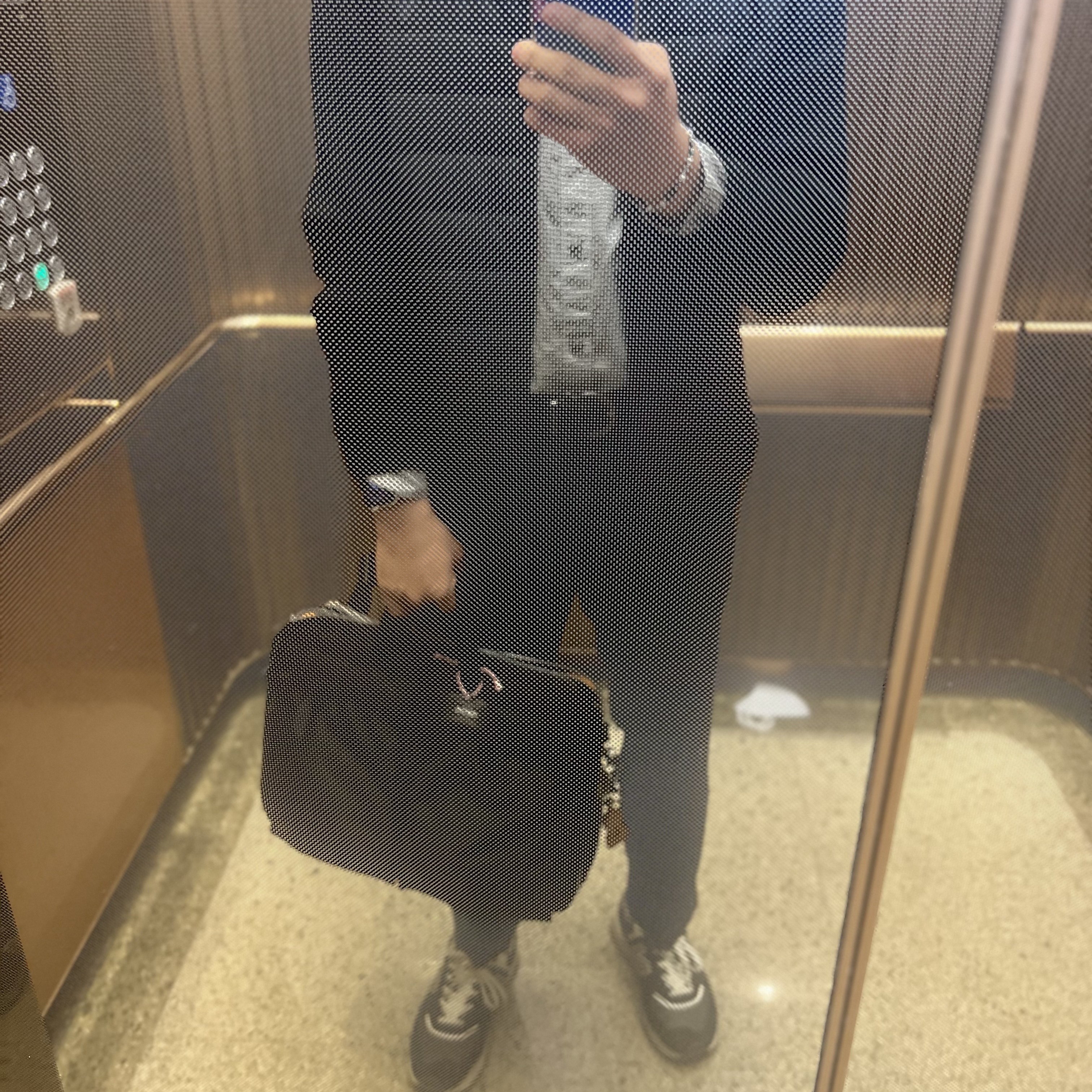 Porter Tanker 2Way Briefcase Black 착용 스타일
