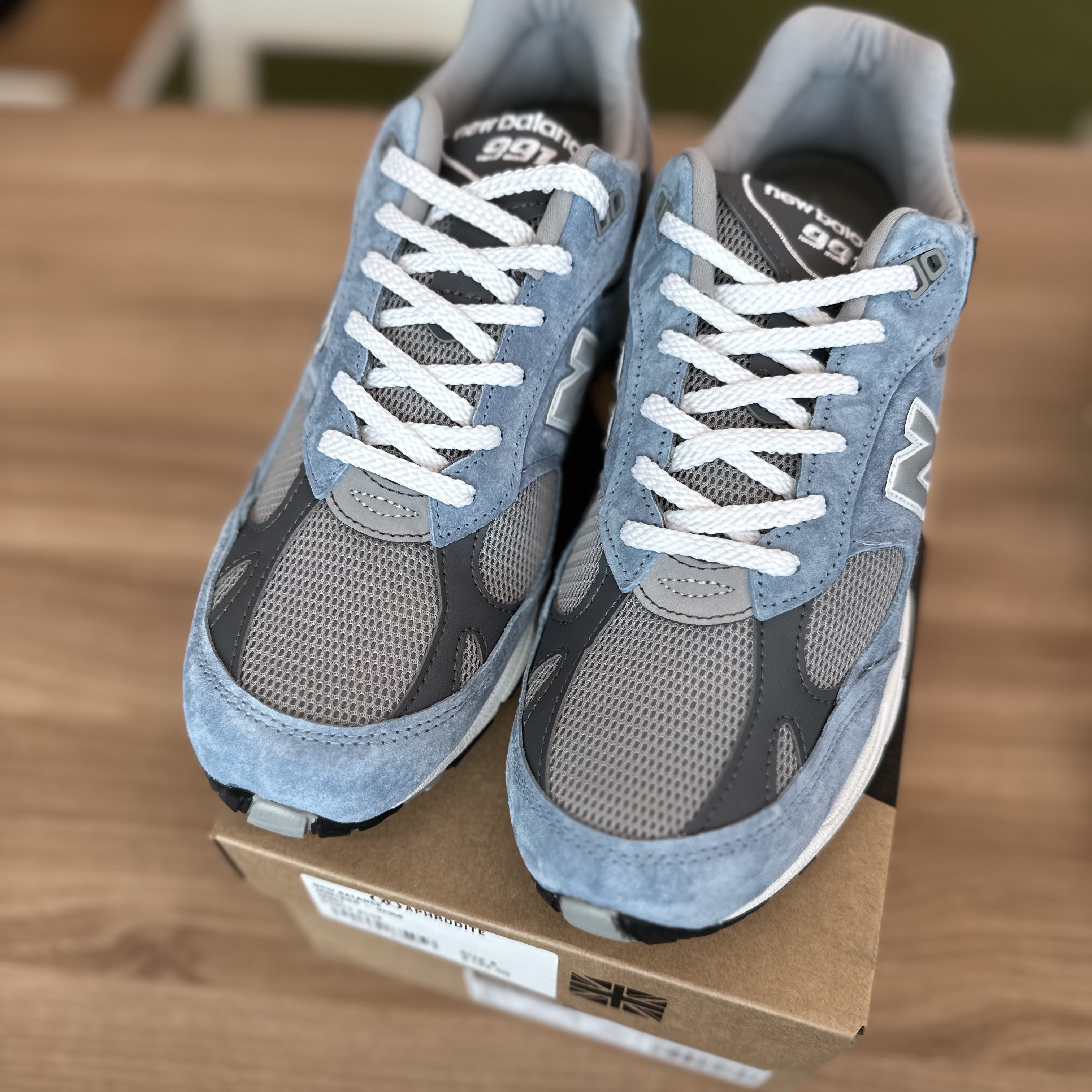 New Balance 991 Made in UK Dusty Blue 착용 스타일 - 3