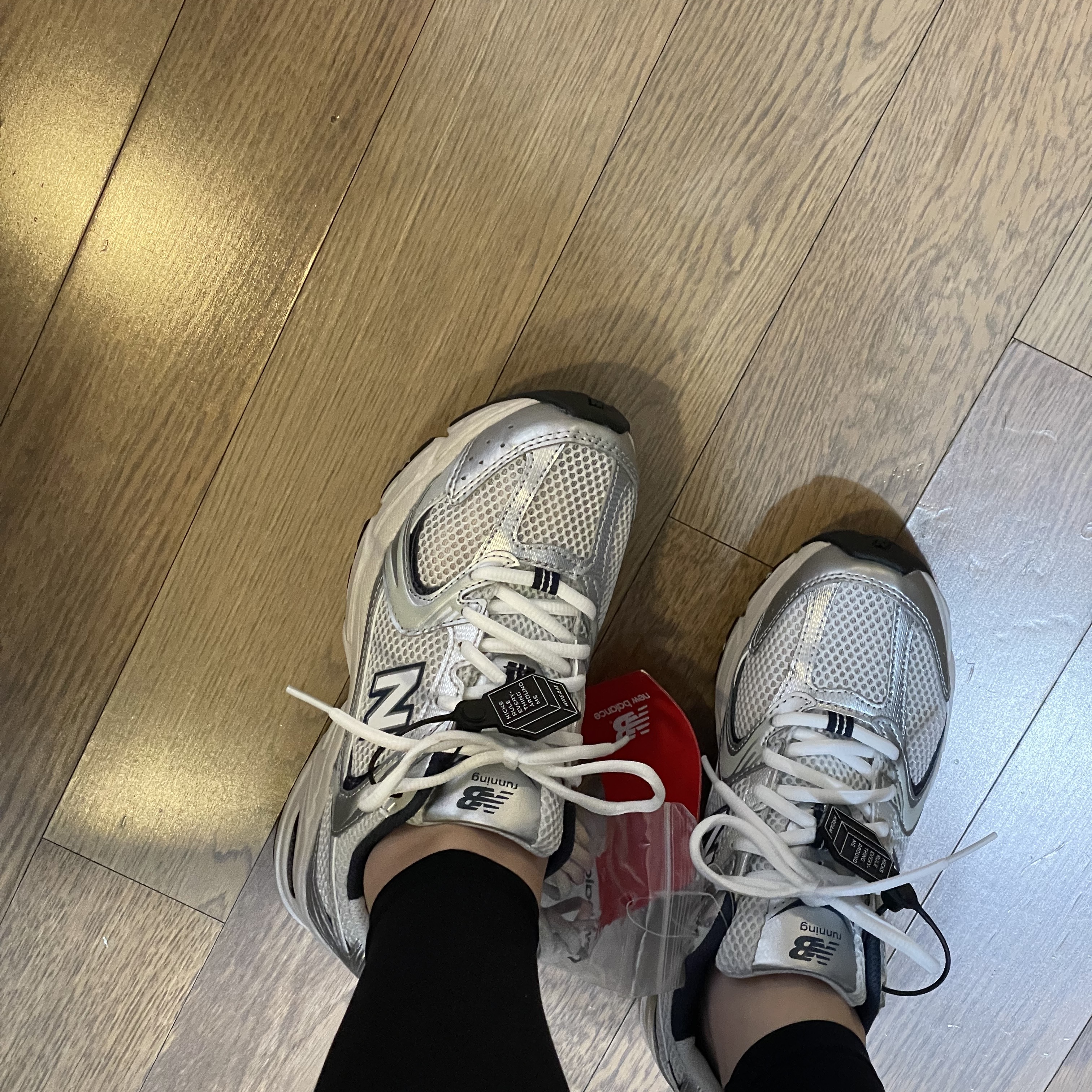 New Balance 530 Steel Grey 착용 스타일