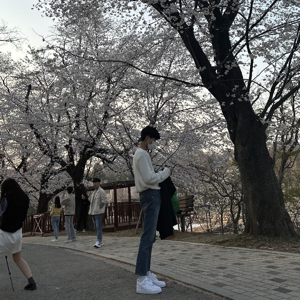 KREAM 프로필 이미지