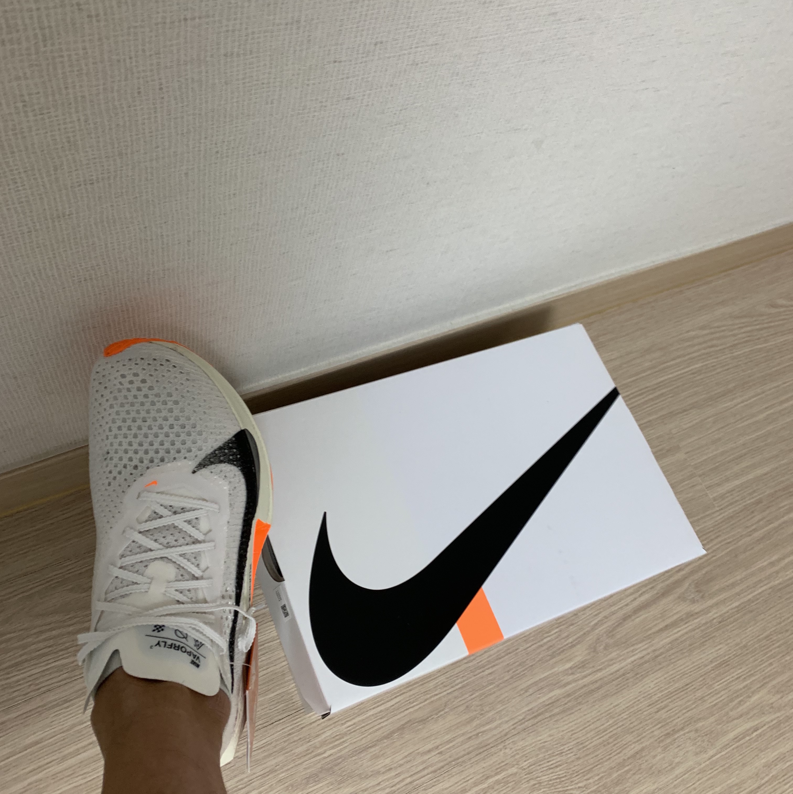 Nike ZoomX Vaporfly Next% 3 Prototype White 착용 스타일 - 1