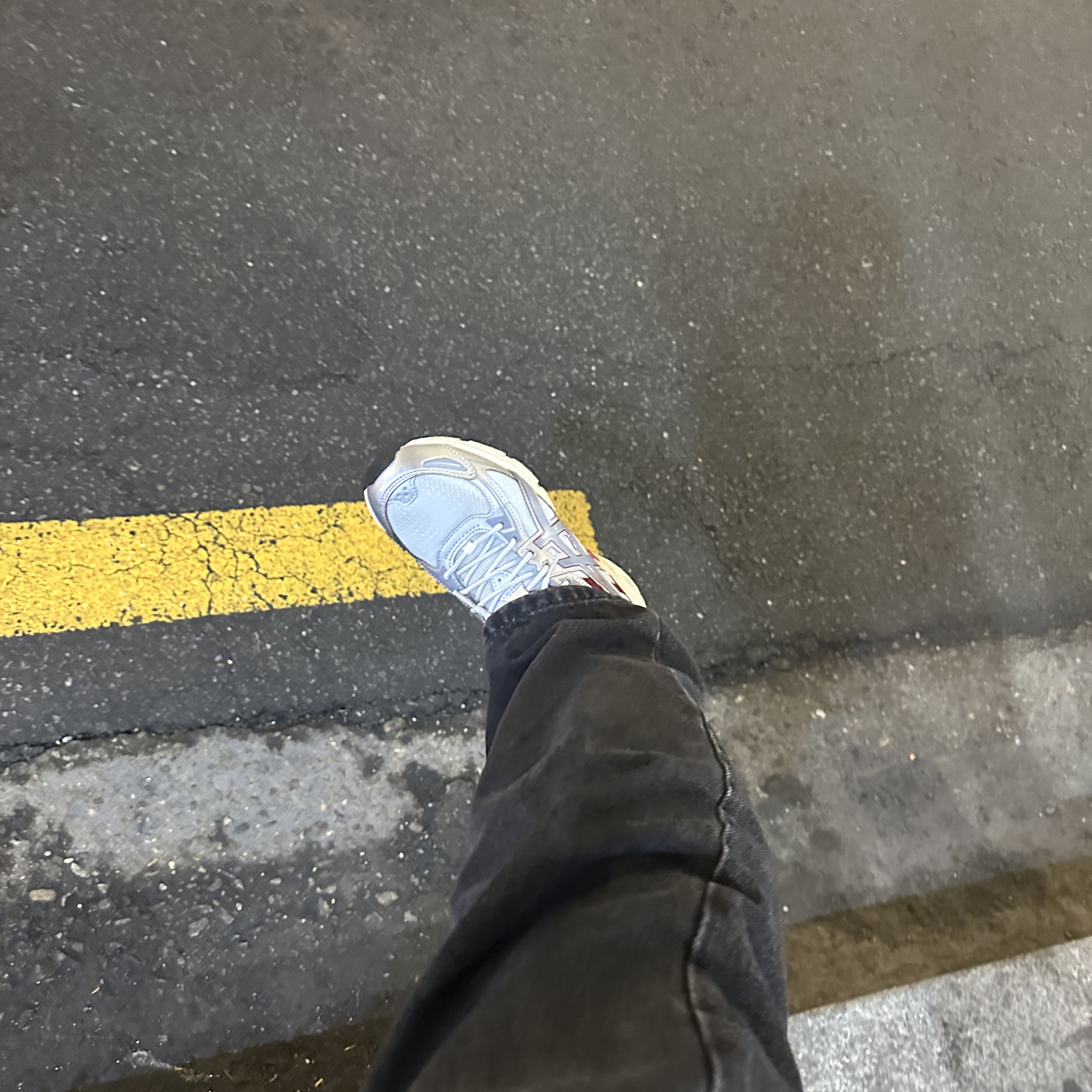 (W) Asics Gel-Venture 6 Glacier Grey Sheet Rock 착용 스타일 - 2