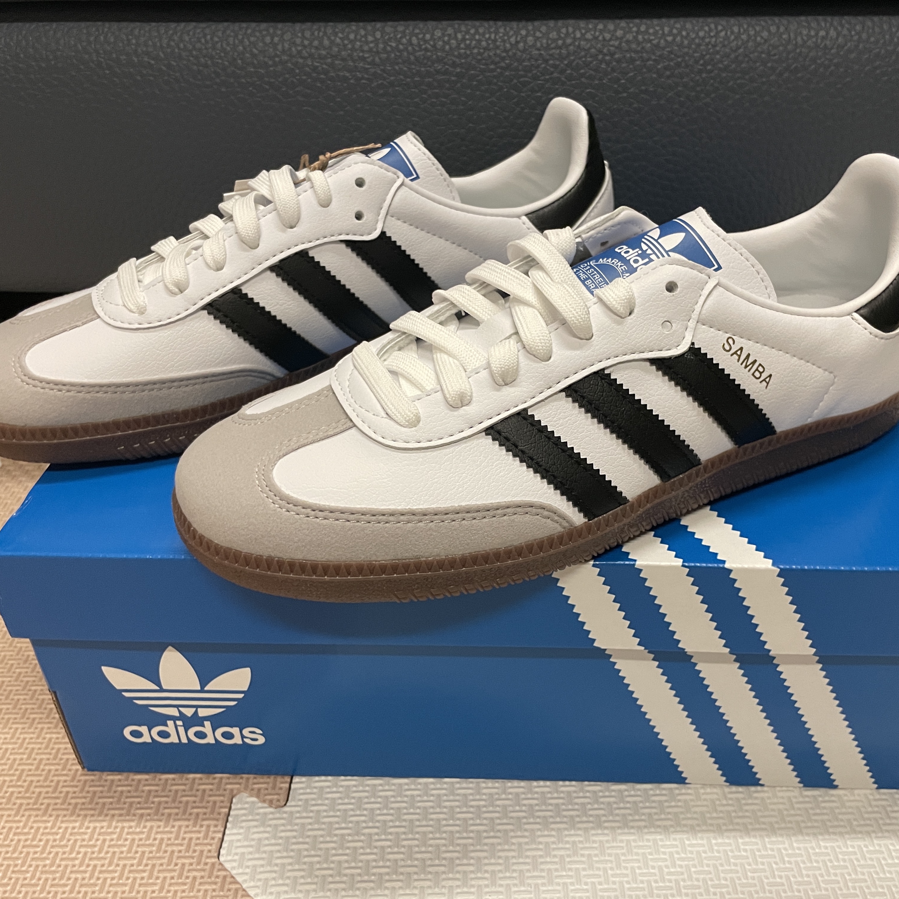 Adidas Samba Vegan White Black 착용 스타일 - 1