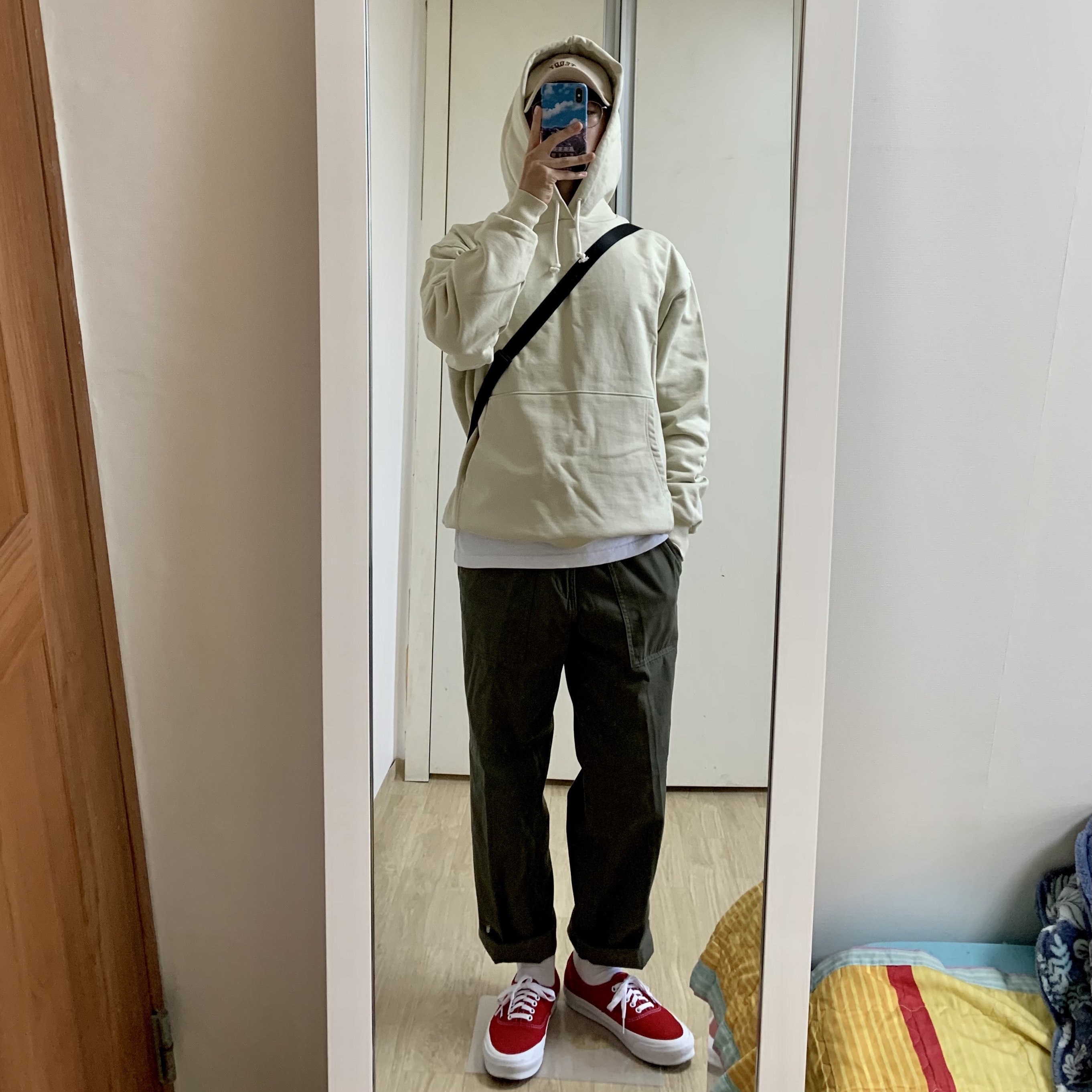 Vans Vault OG Authentic LX Red 착용 스타일 - 1
