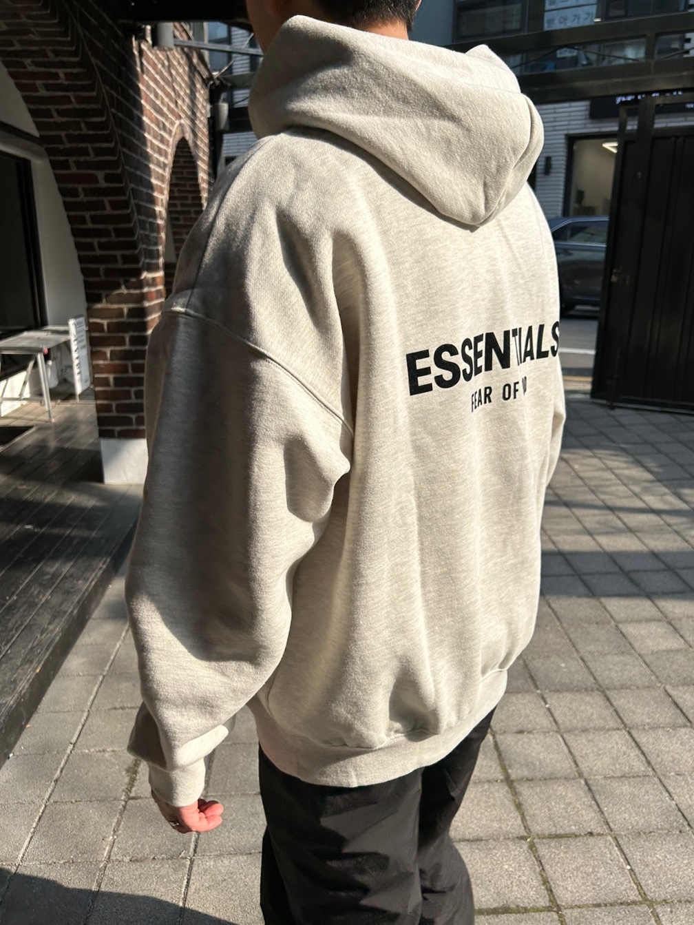 Essentials The Core Collection Hoodie Light Oatmeal, Nike x Stussy Air Penny II Rattan and Limestone 착용 스타일 - 1