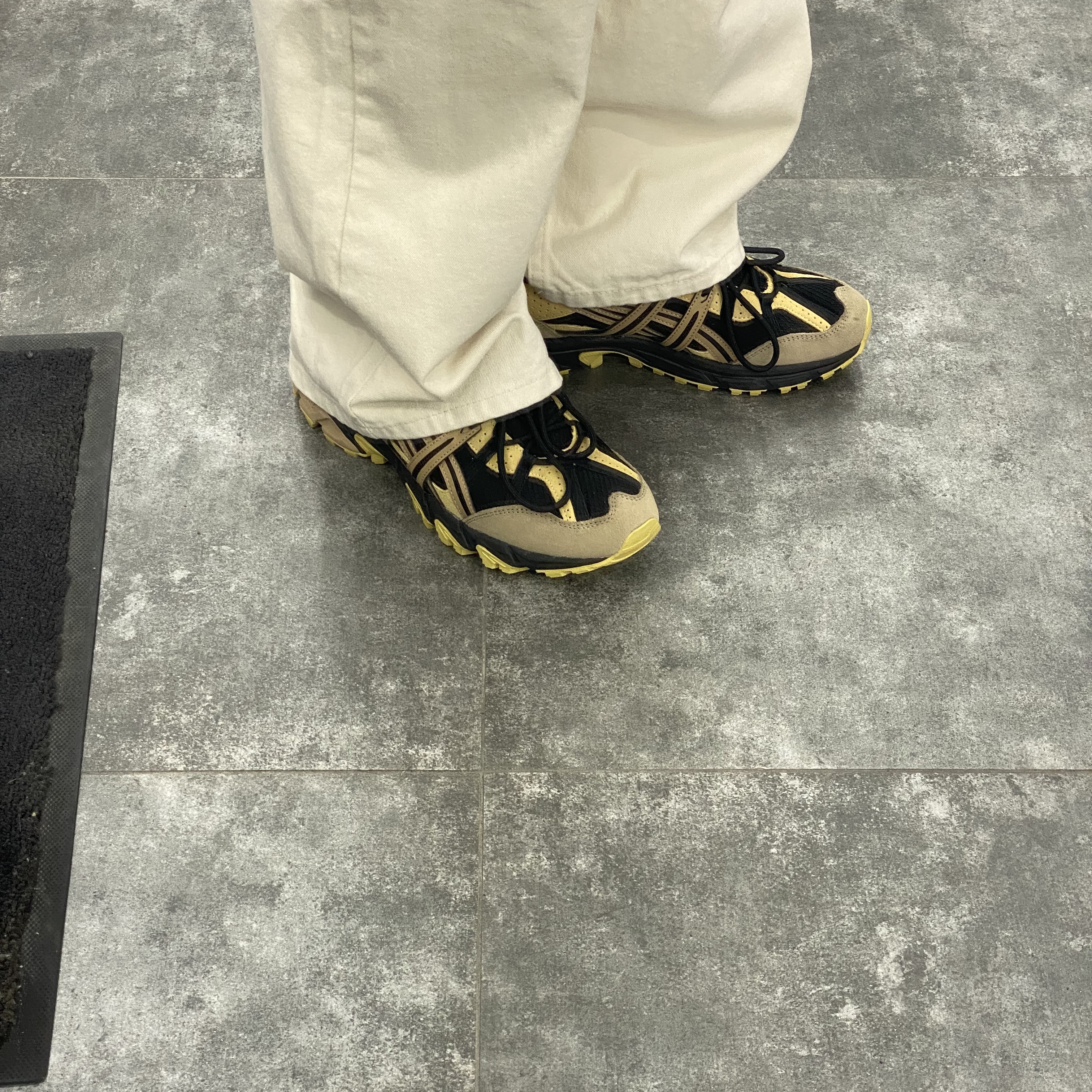 Asics Gel-Sonoma 15-50 Black Desert Camp 착용 스타일