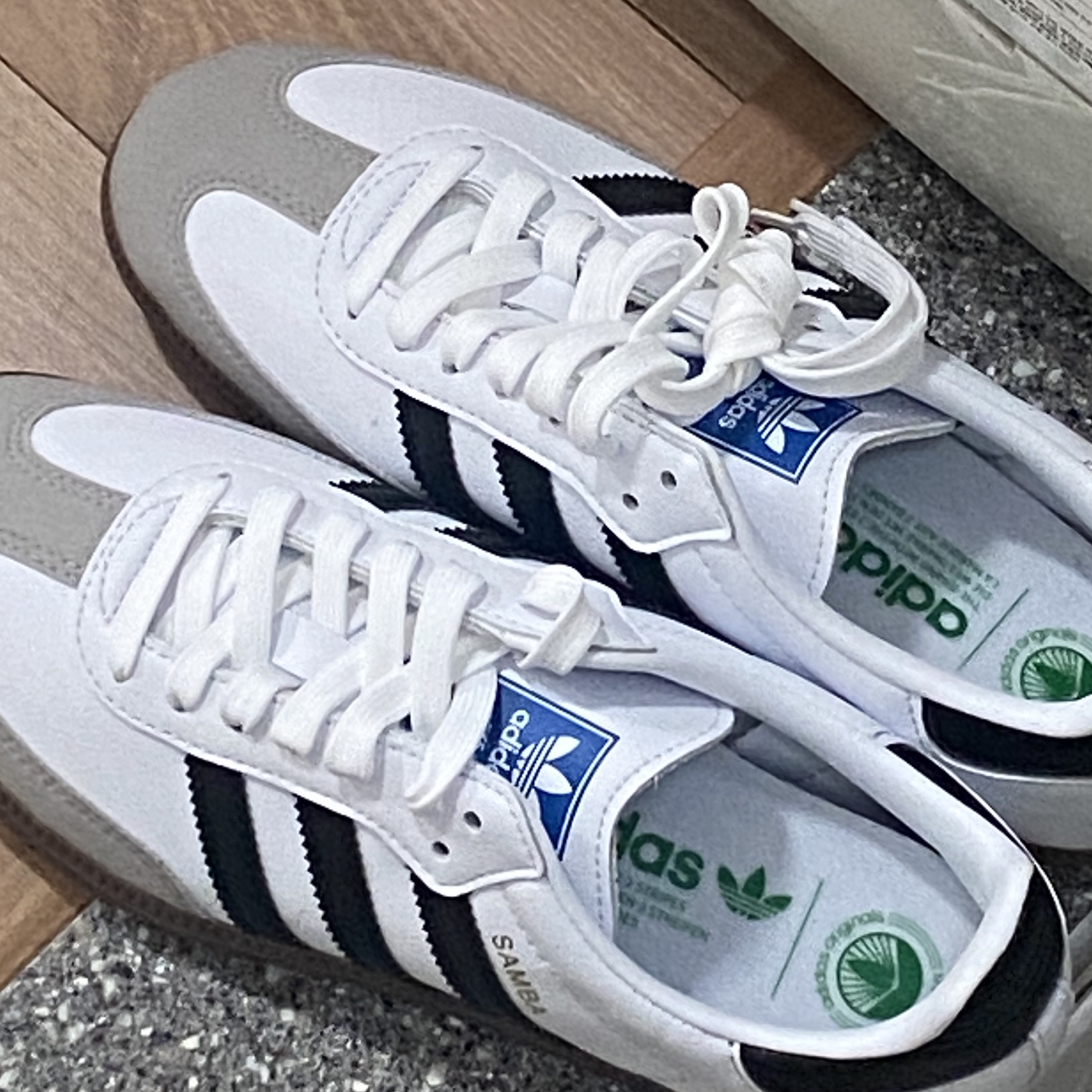 Adidas Samba Vegan White Black 착용 스타일