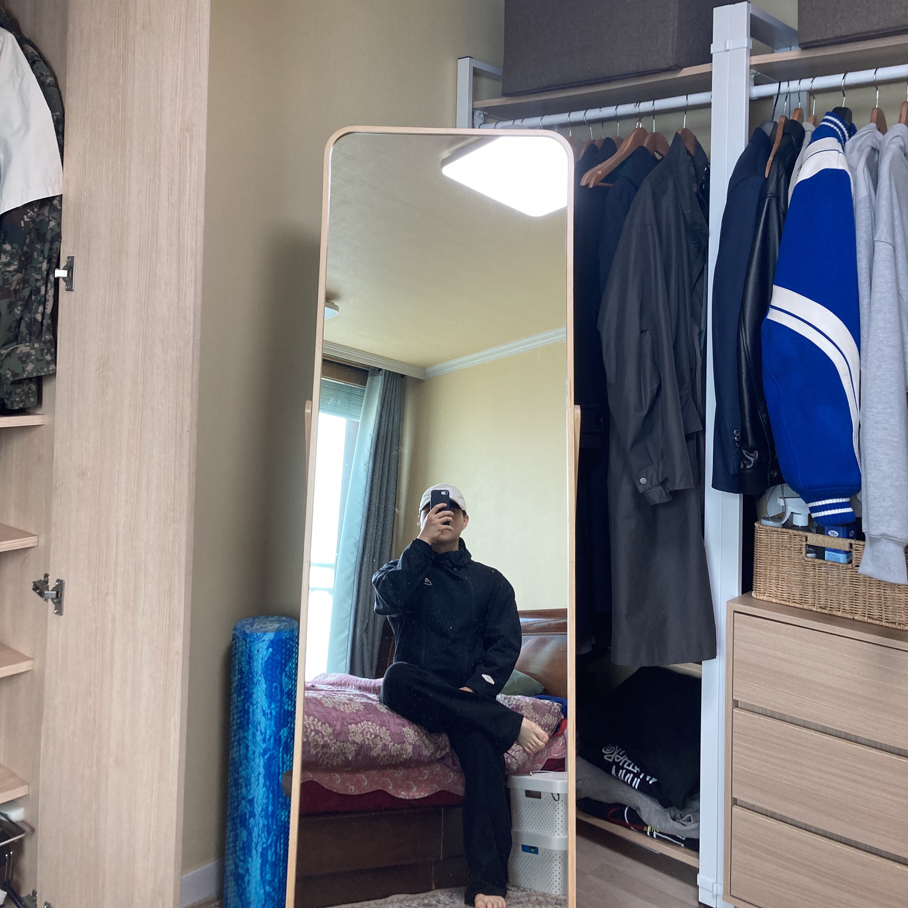 Ader Error Plue Windbreaker Noir 착용 스타일