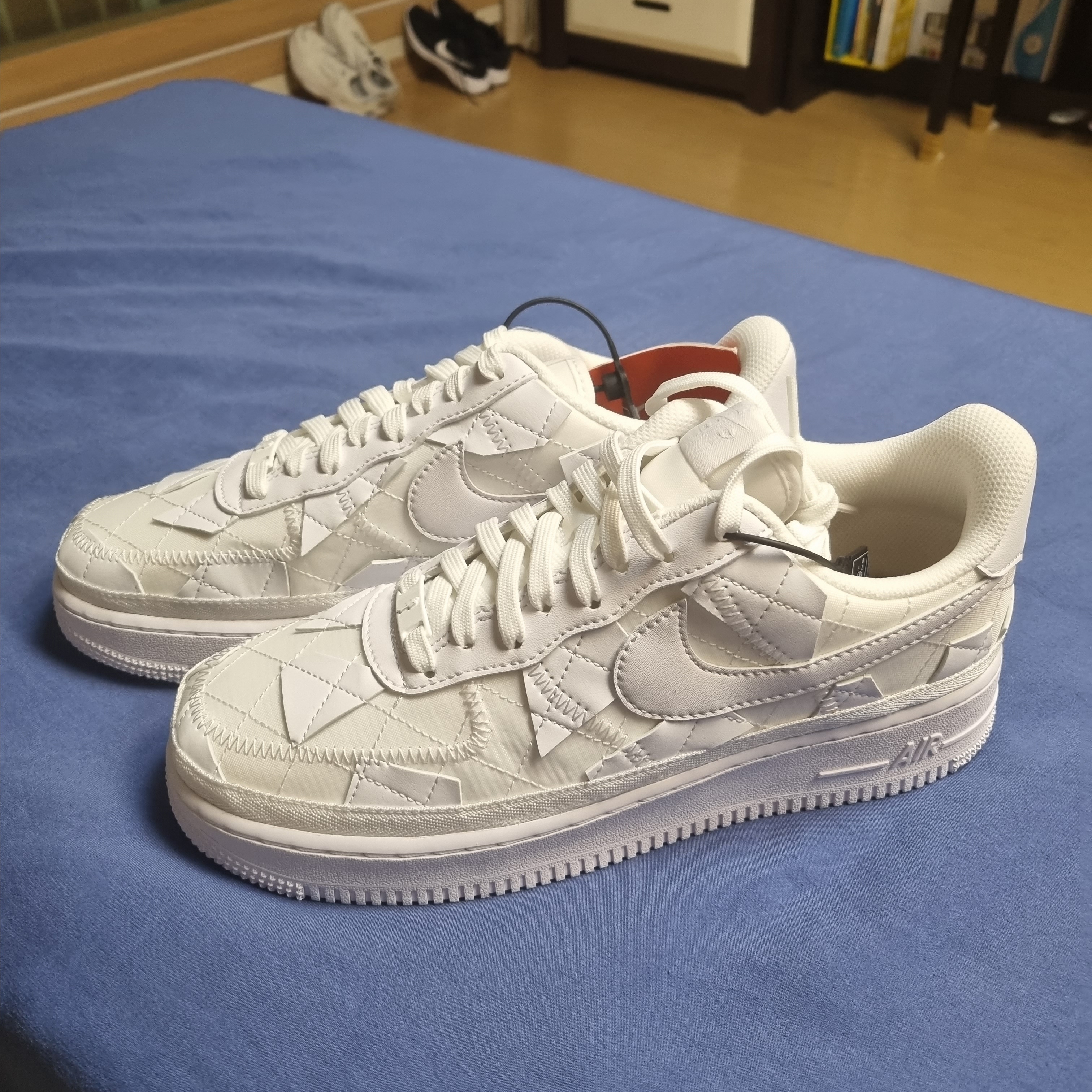 Nike x Billie Eilish Air Force 1 Low SP Triple White 착용 스타일
