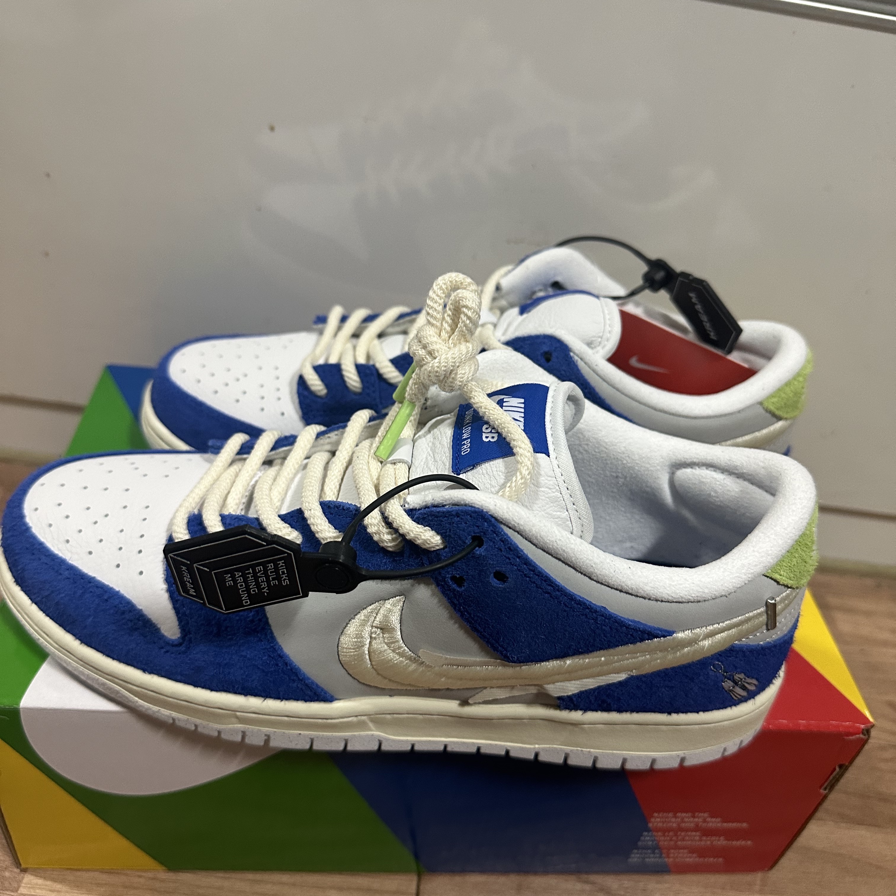 Nike x Fly Streetwear SB Dunk Low Pro Gardenia 착용 스타일 - 1