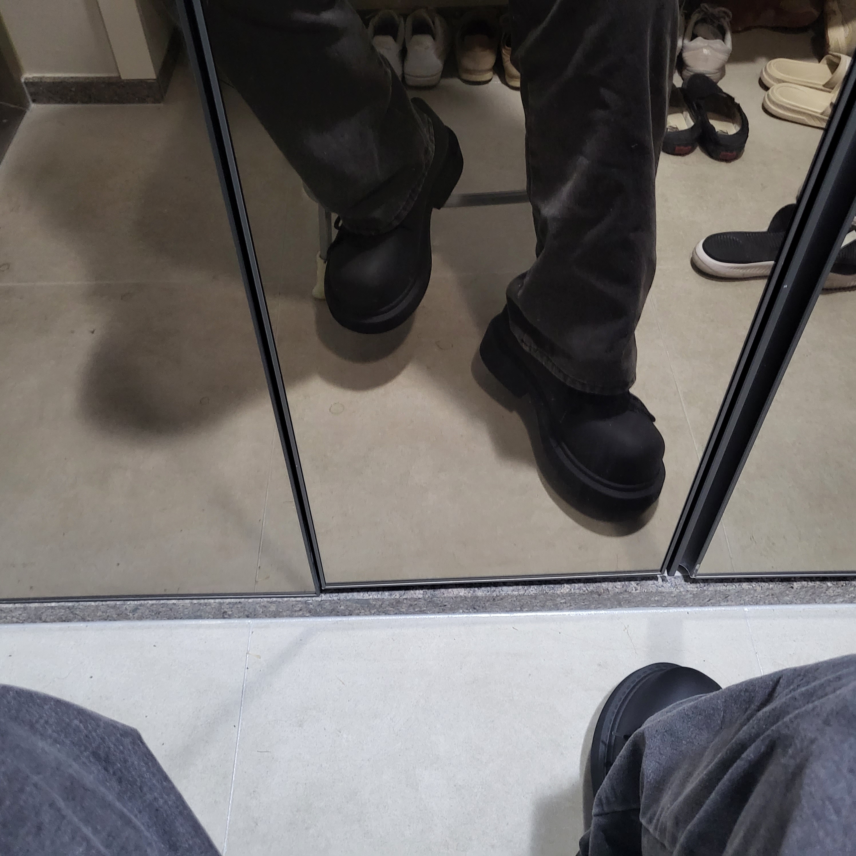 Balenciaga Steroid Derby Black 착용 스타일 - 2