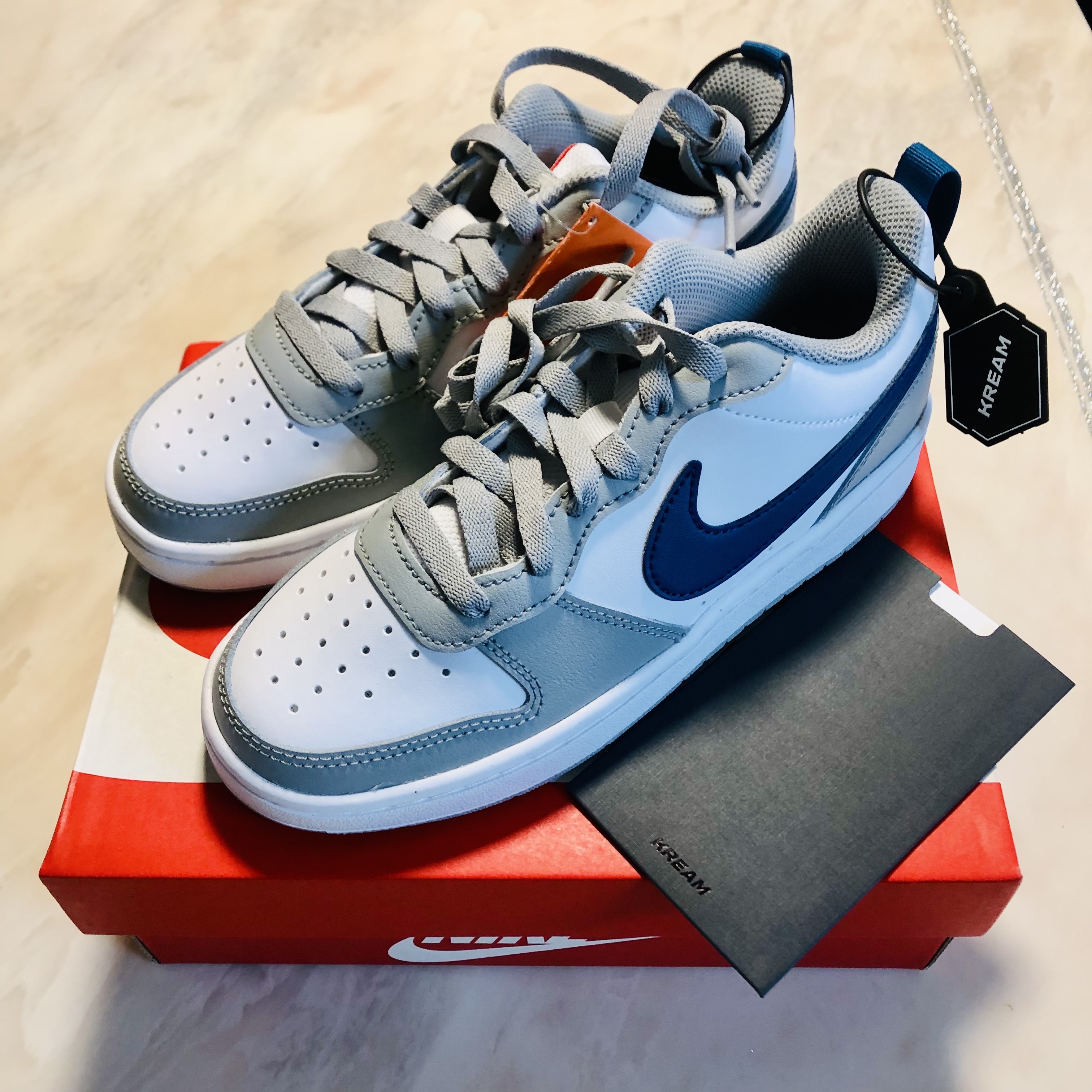 (GS) Nike Court Borough Low 2 Light Smoke Grey 착용 스타일