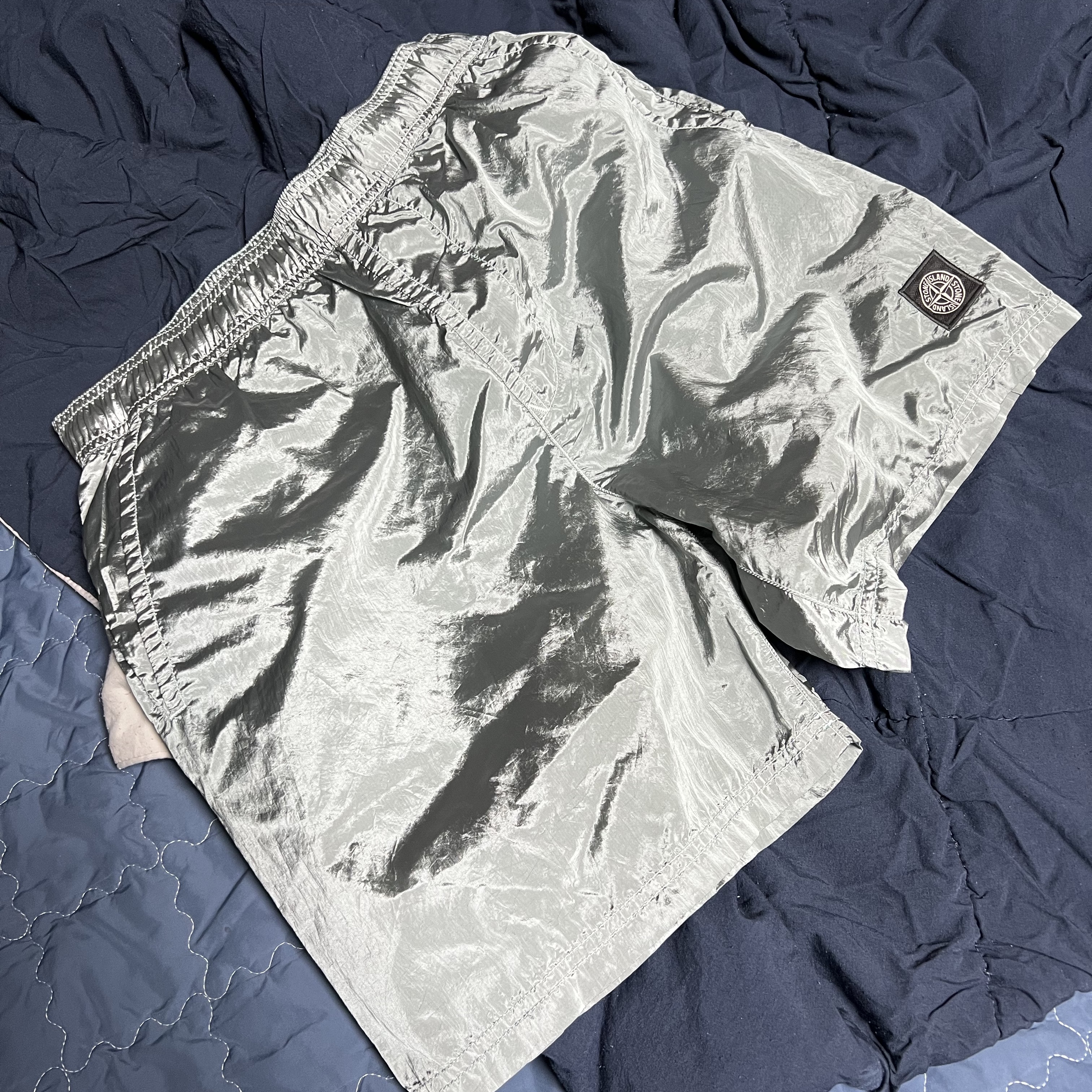 Stone Island B0943 Nylon Metal Swimming Trunk Aqua - 22SS 착용 스타일