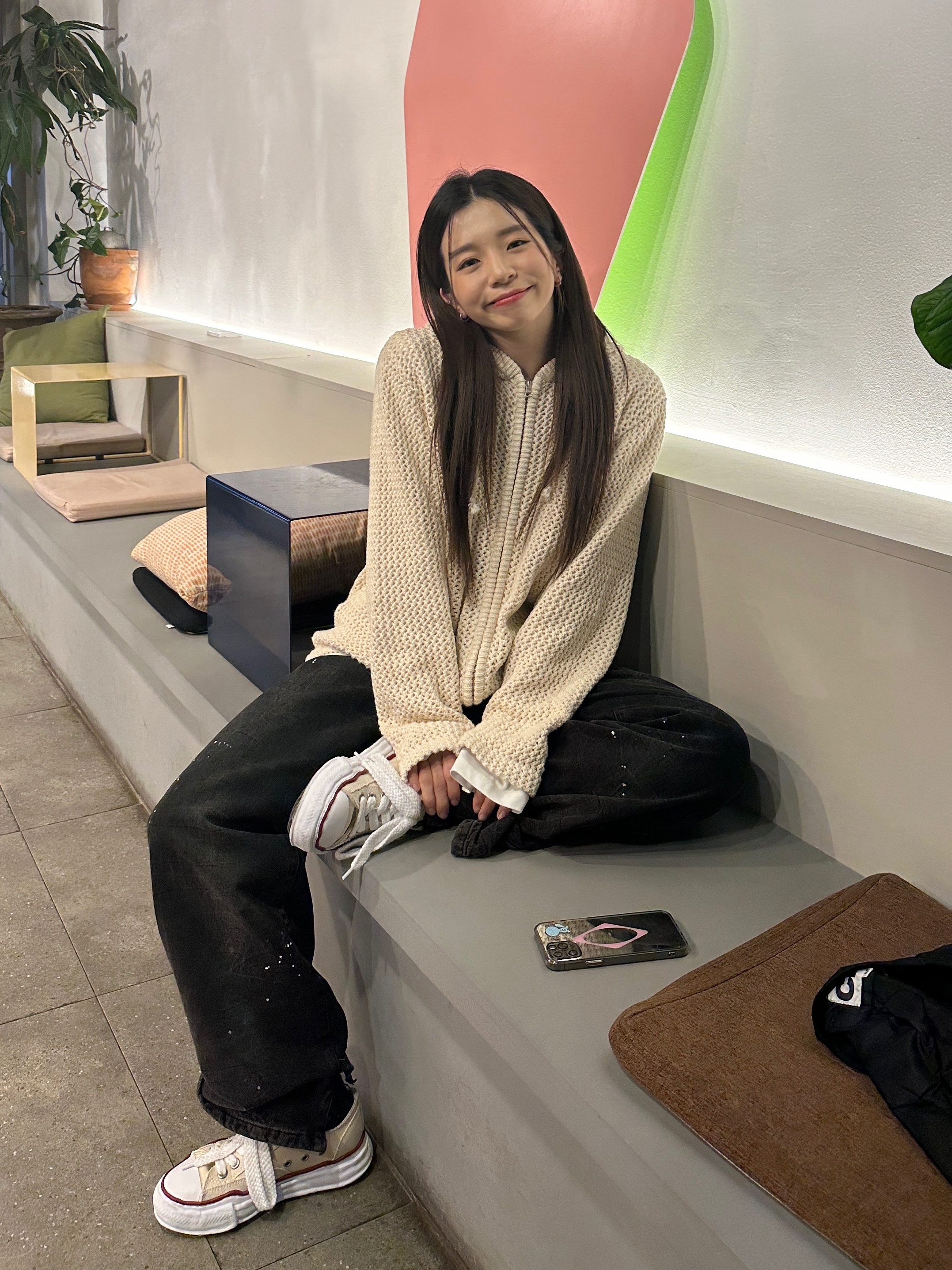 Stussy Mesh Zip Hoodie Natural, Maison Mihara Yasuhiro Peterson OG Sole Canvas Low-top Sneakers Natural 착용 스타일