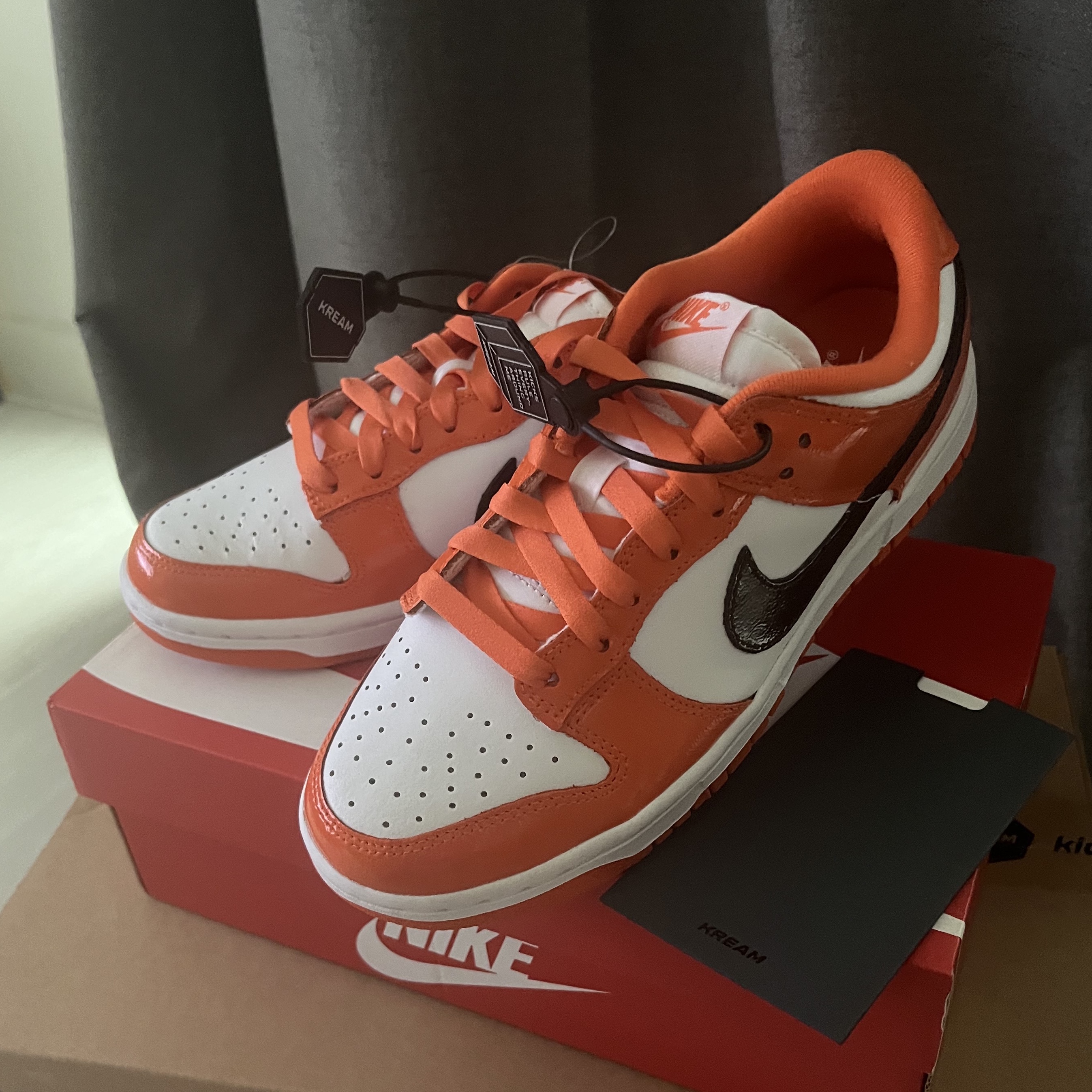 (W) Nike Dunk Low Essential Brilliant Orange 착용 스타일